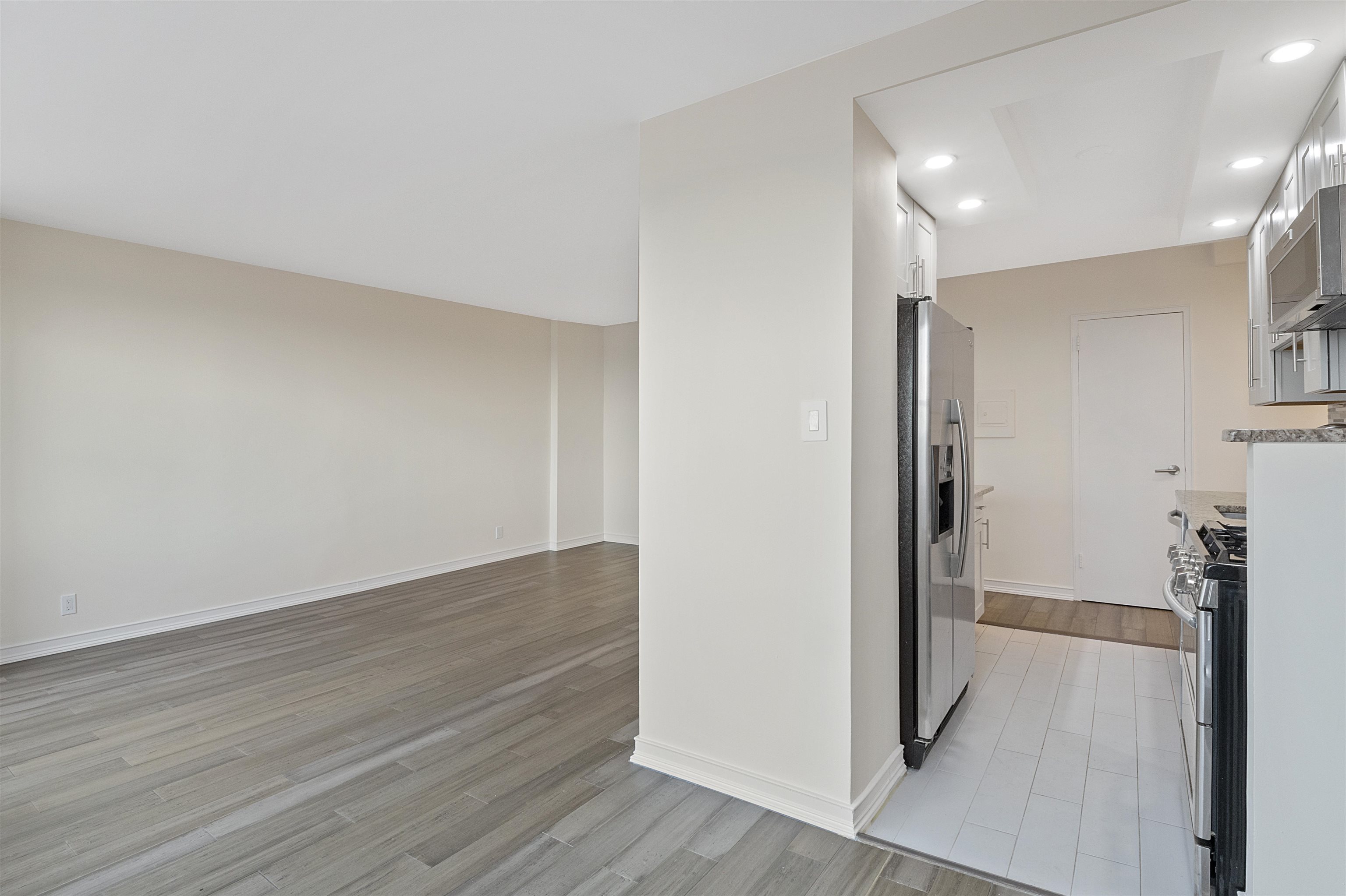 225 ST PAUL AVE Unit: 11A