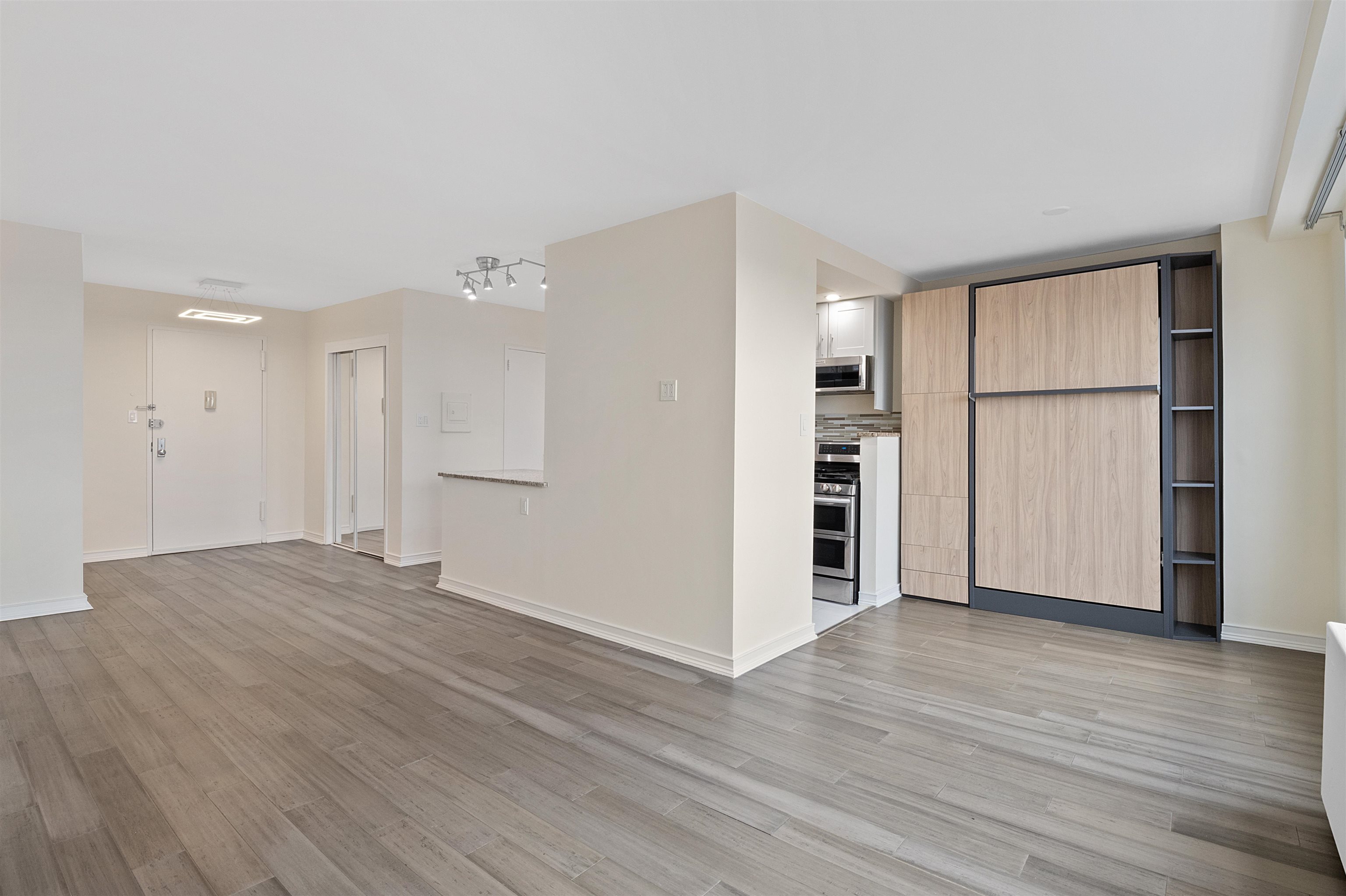 225 ST PAUL AVE Unit: 11A
