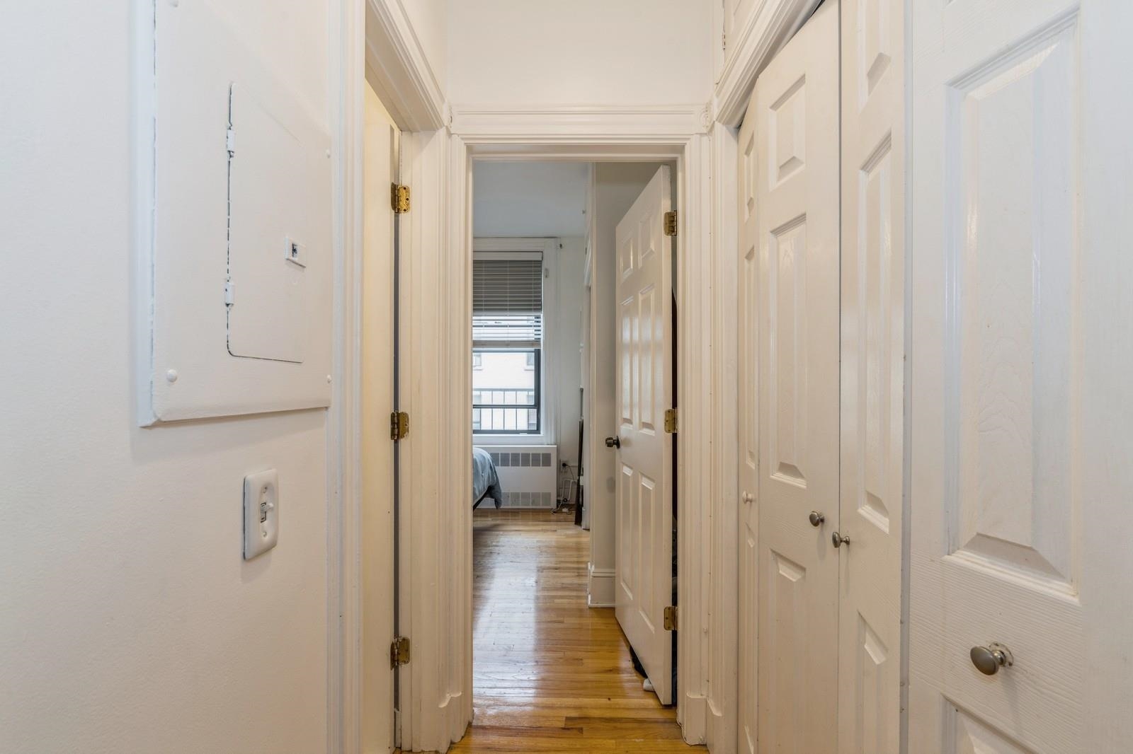 1110 PARK AVE Unit: 3L
