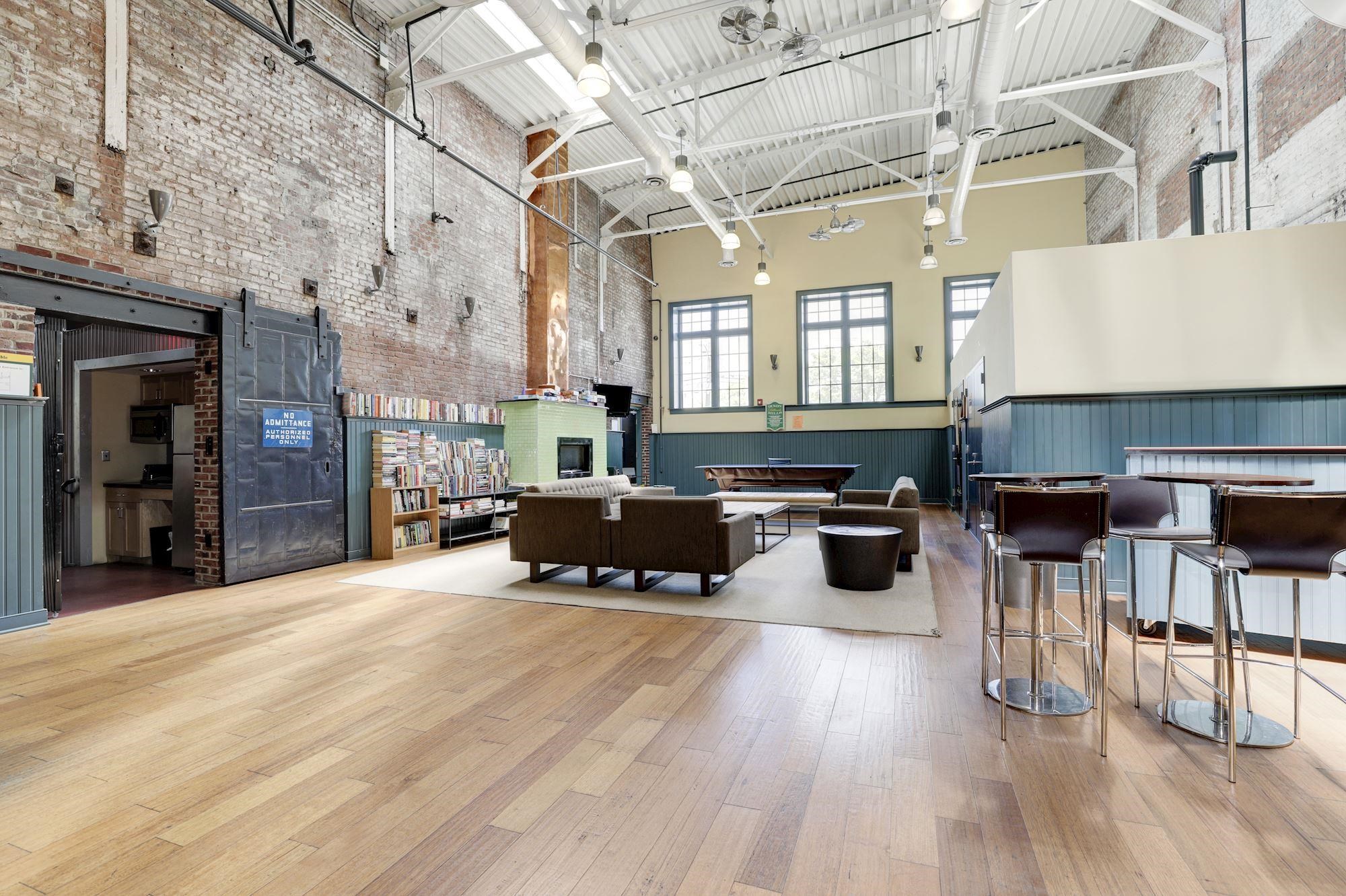 341 MONMOUTH ST Unit: 405D