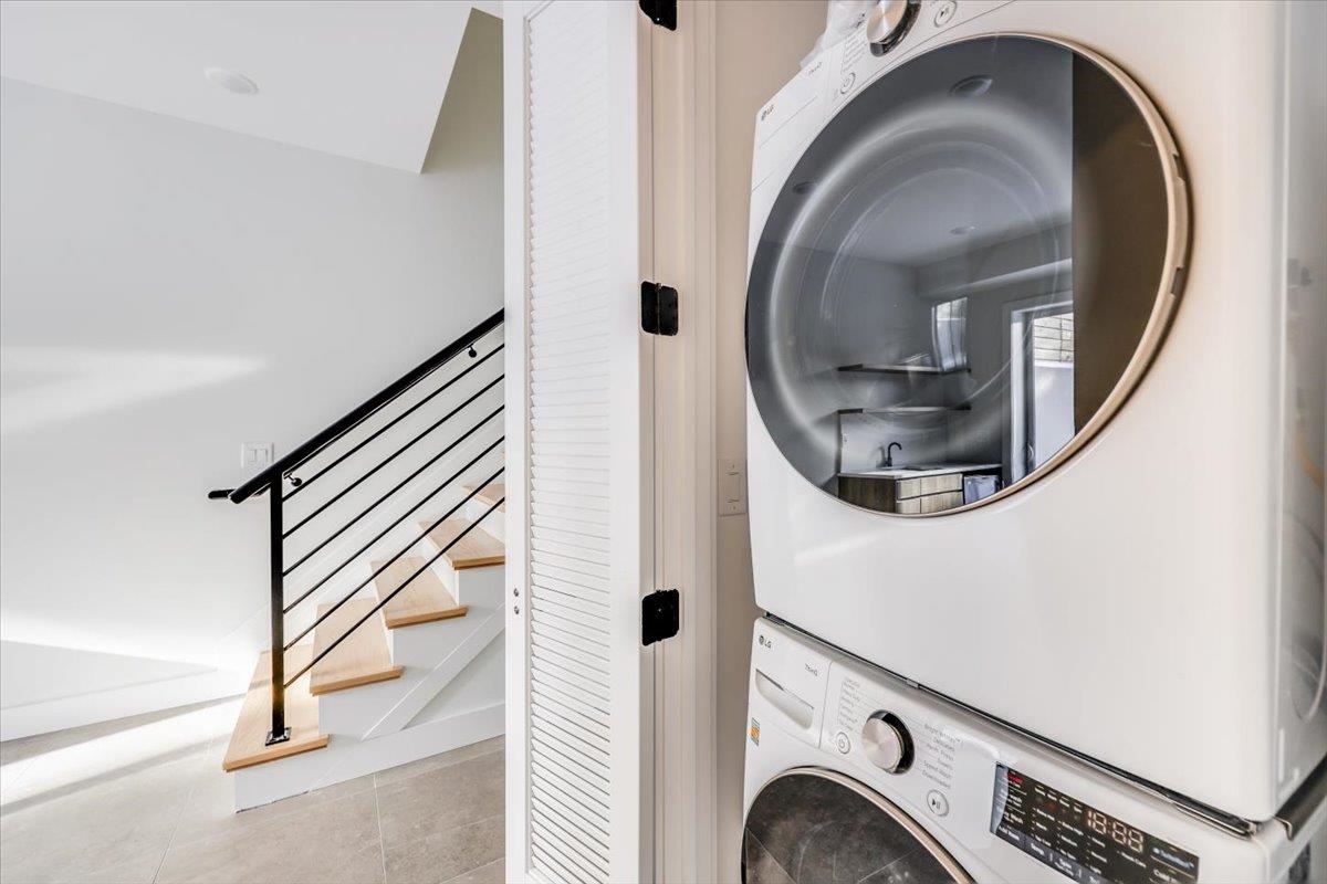 92 ZABRISKIE ST Unit: 1