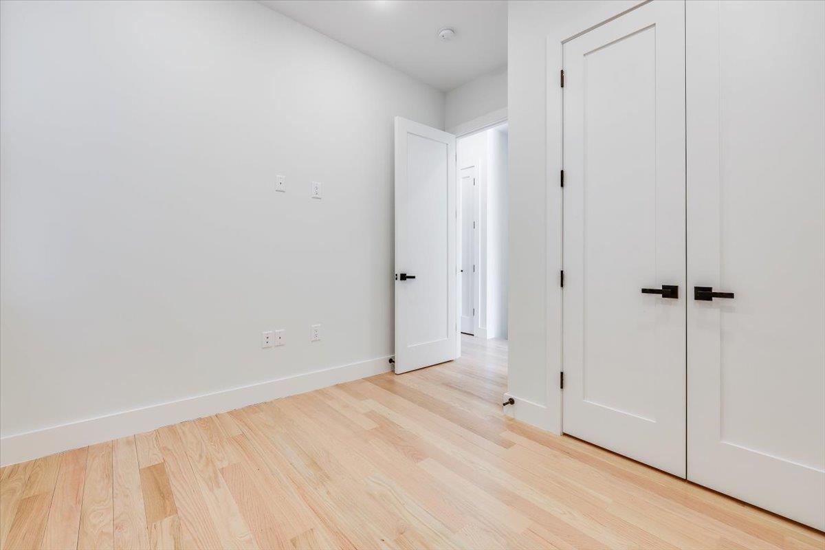 92 ZABRISKIE ST Unit: 1