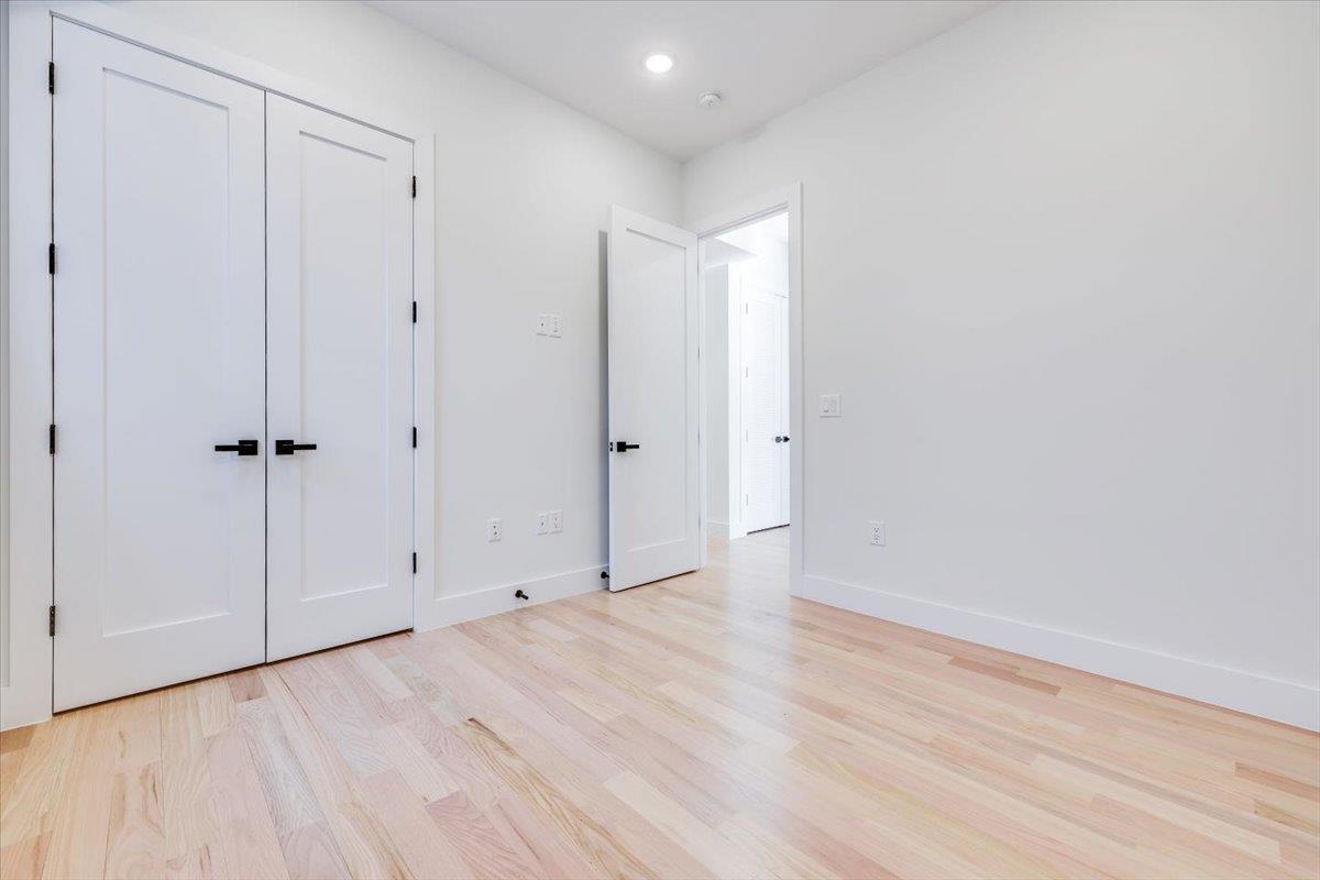 92 ZABRISKIE ST Unit: 2