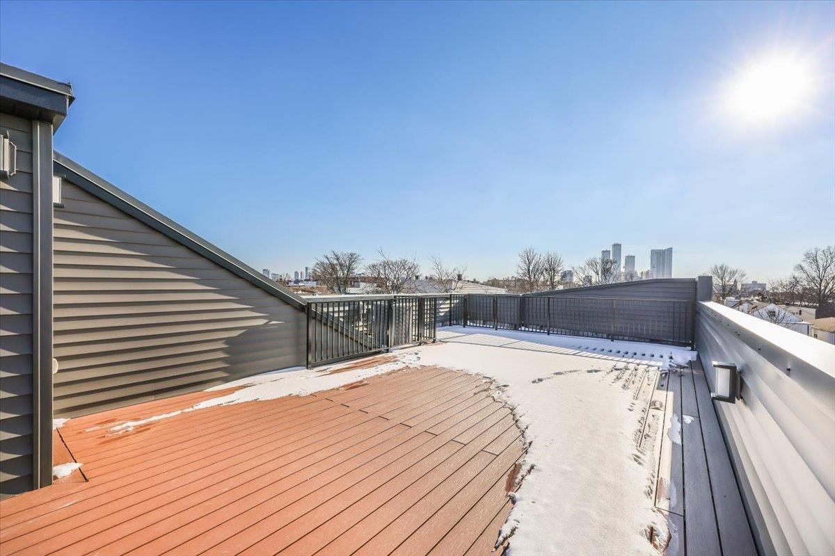 92 ZABRISKIE ST Unit: 2