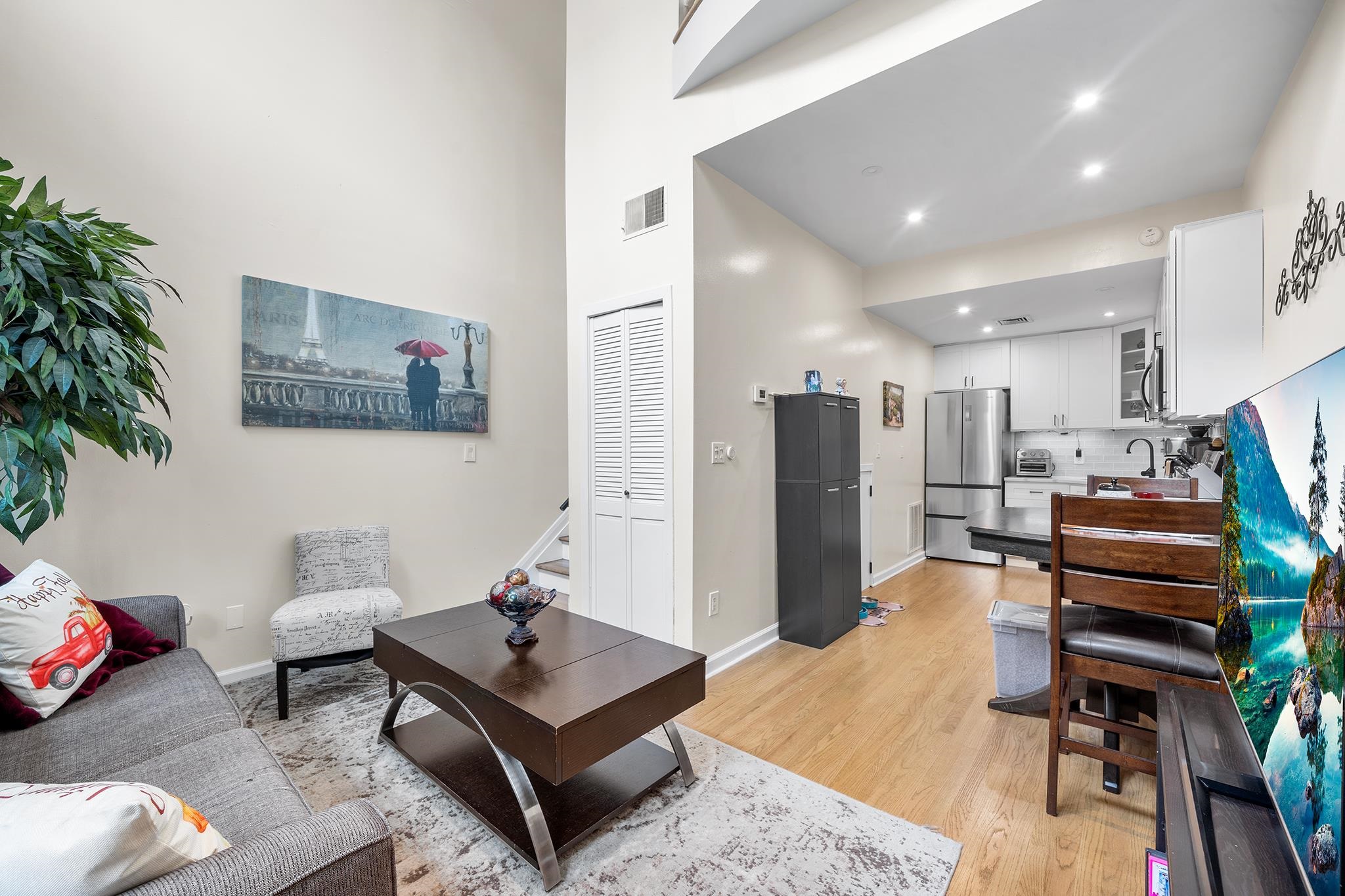 1125 WASHINGTON ST Unit: 1F