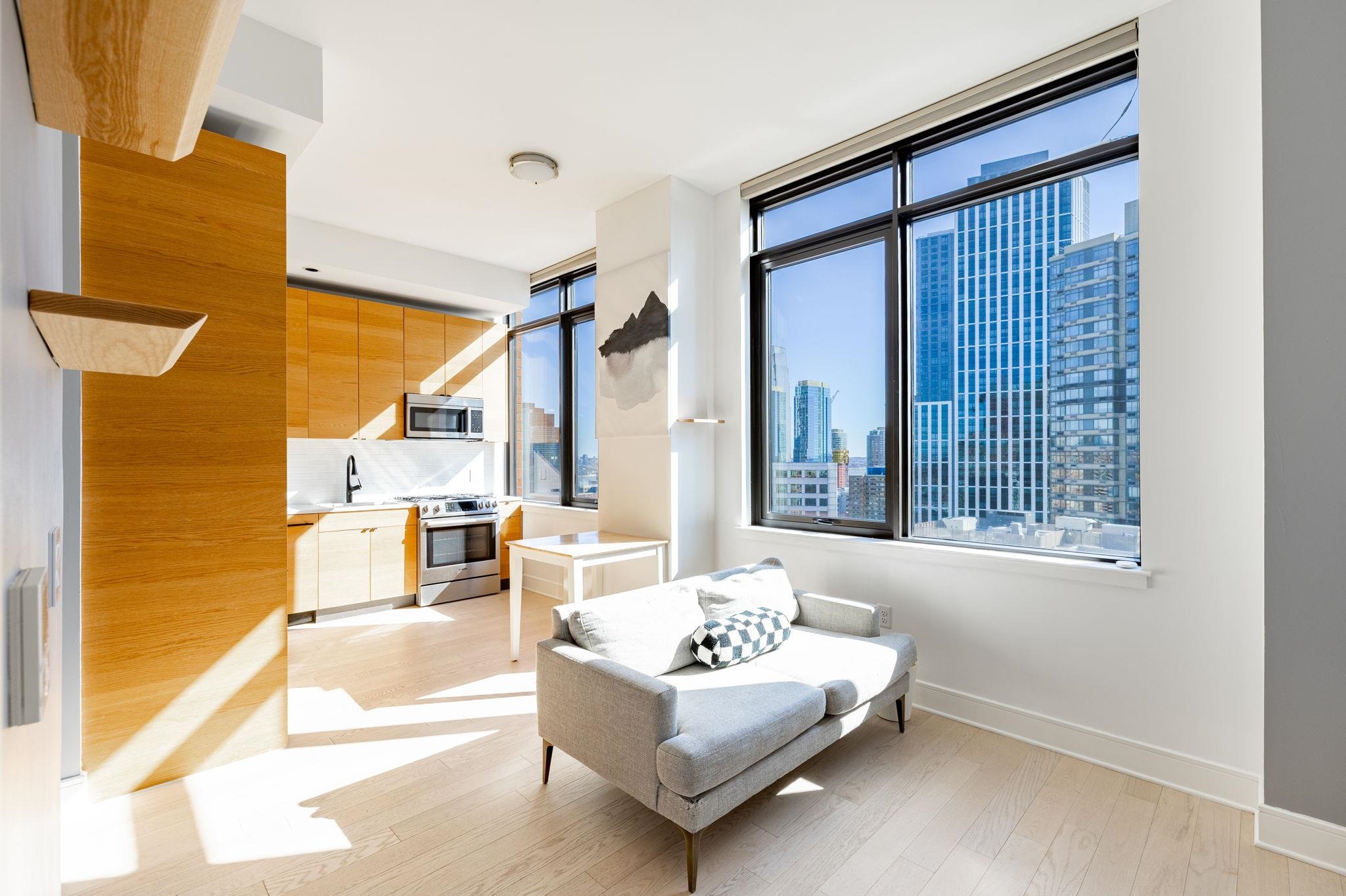 10 PROVOST ST Unit: 2507