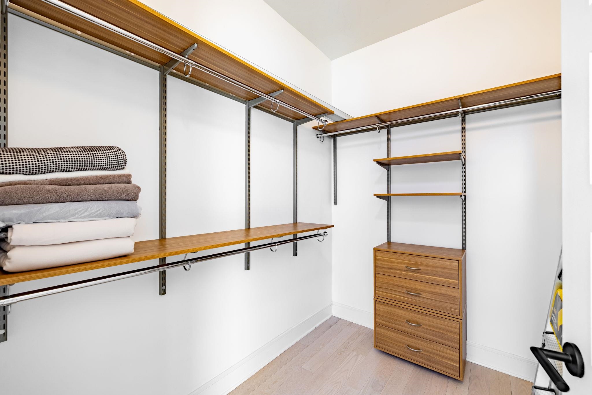 10 PROVOST ST Unit: 2507