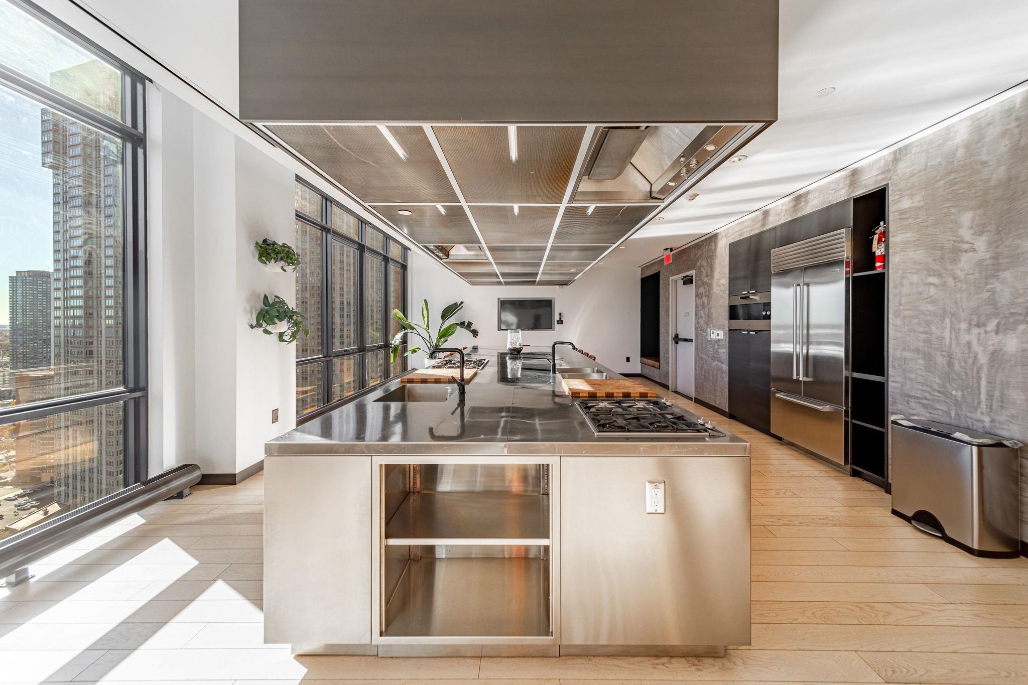 10 PROVOST ST Unit: 2507