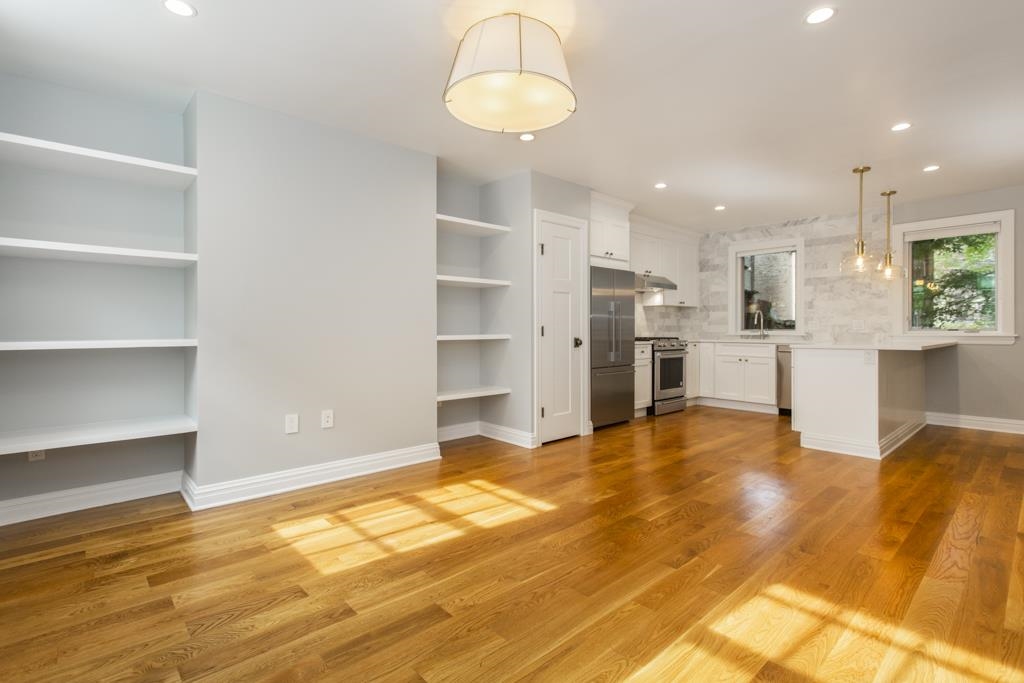 234 1ST ST