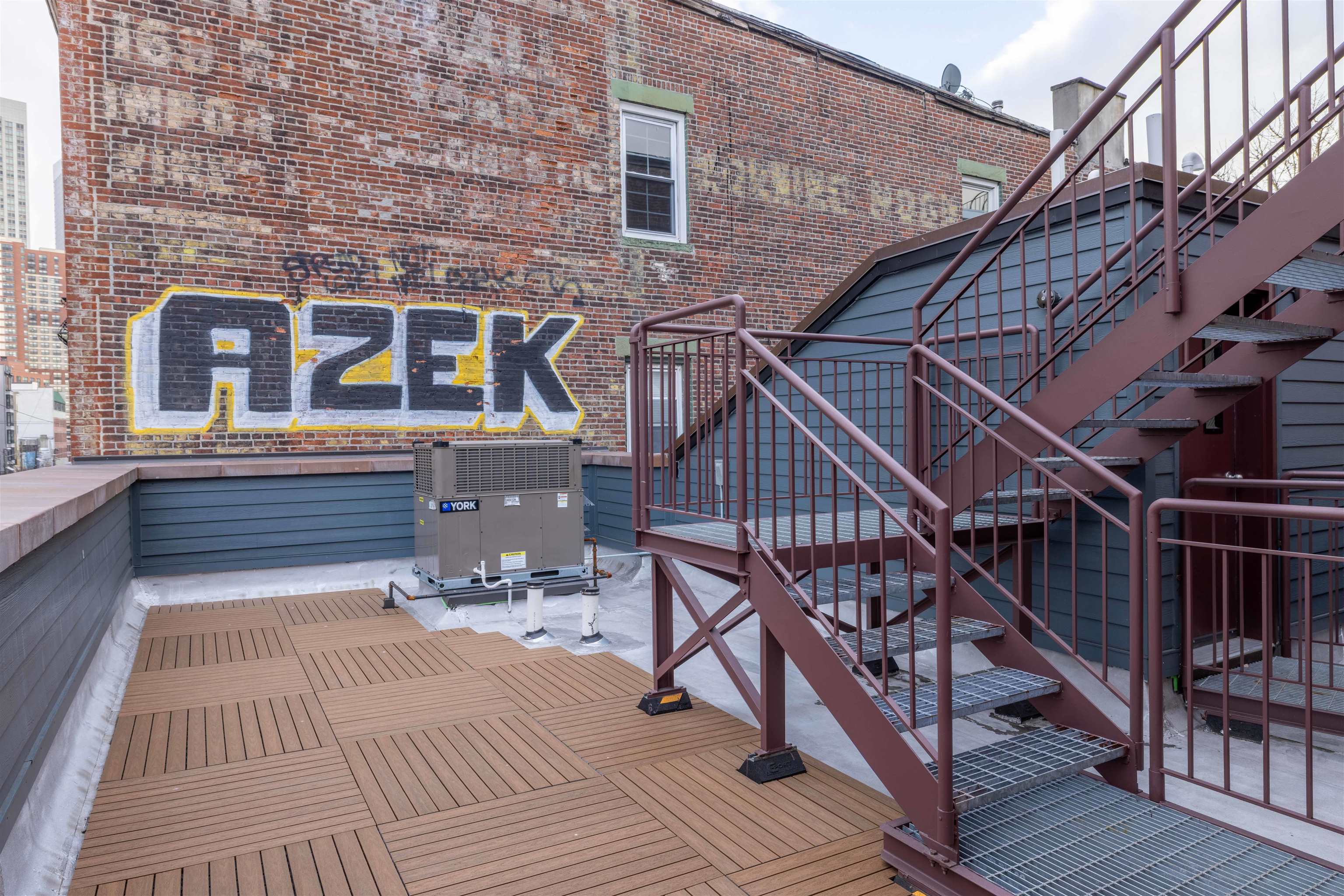 175 CHRISTOPHER COLUMBUS DR Unit: 3B