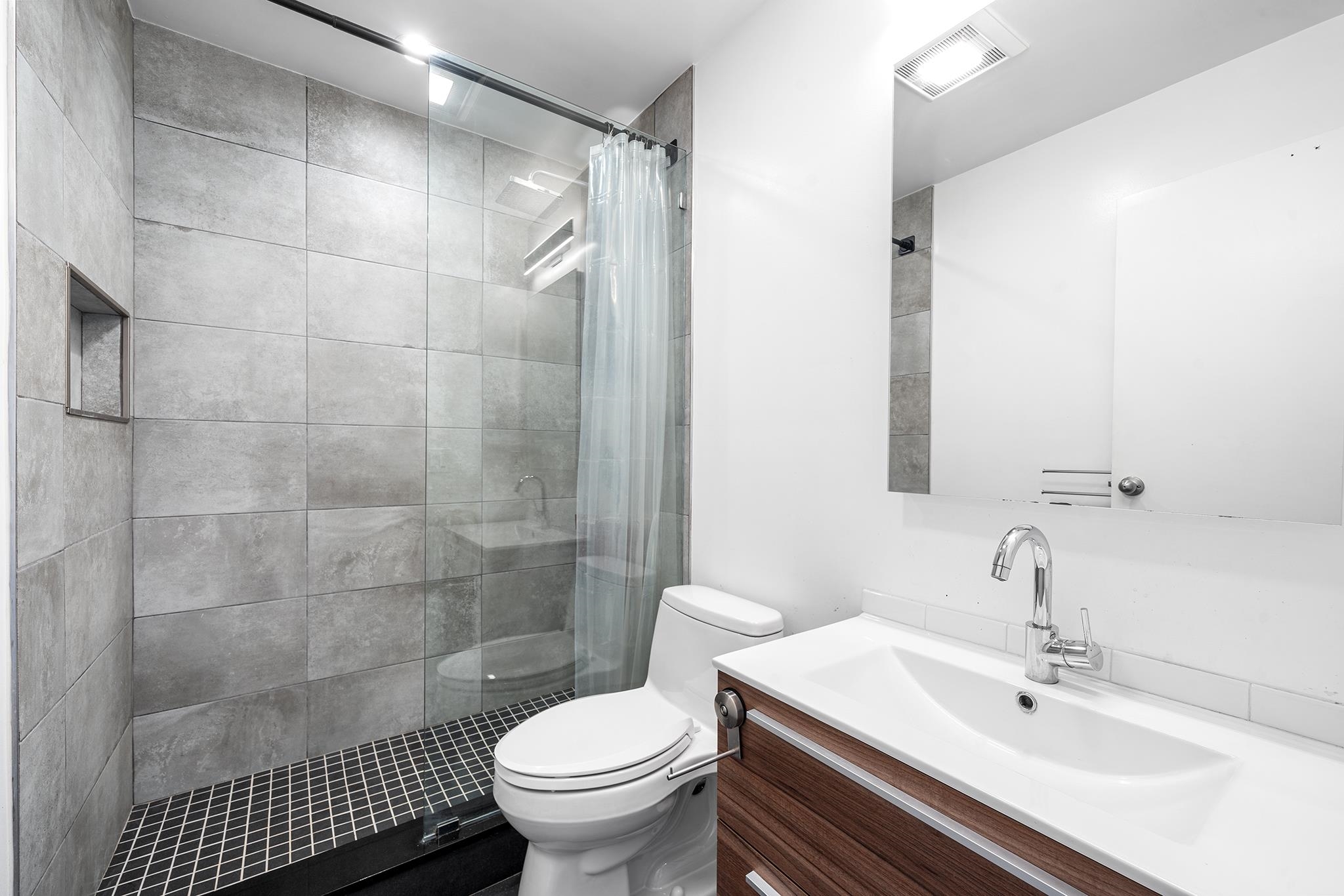 9249 KENNEDY BLVD Unit: 423
