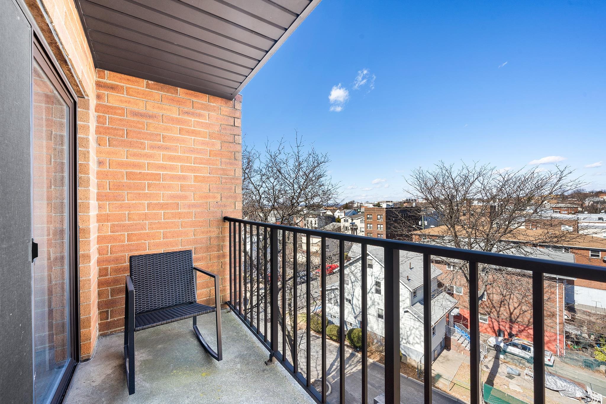 9249 KENNEDY BLVD Unit: 423
