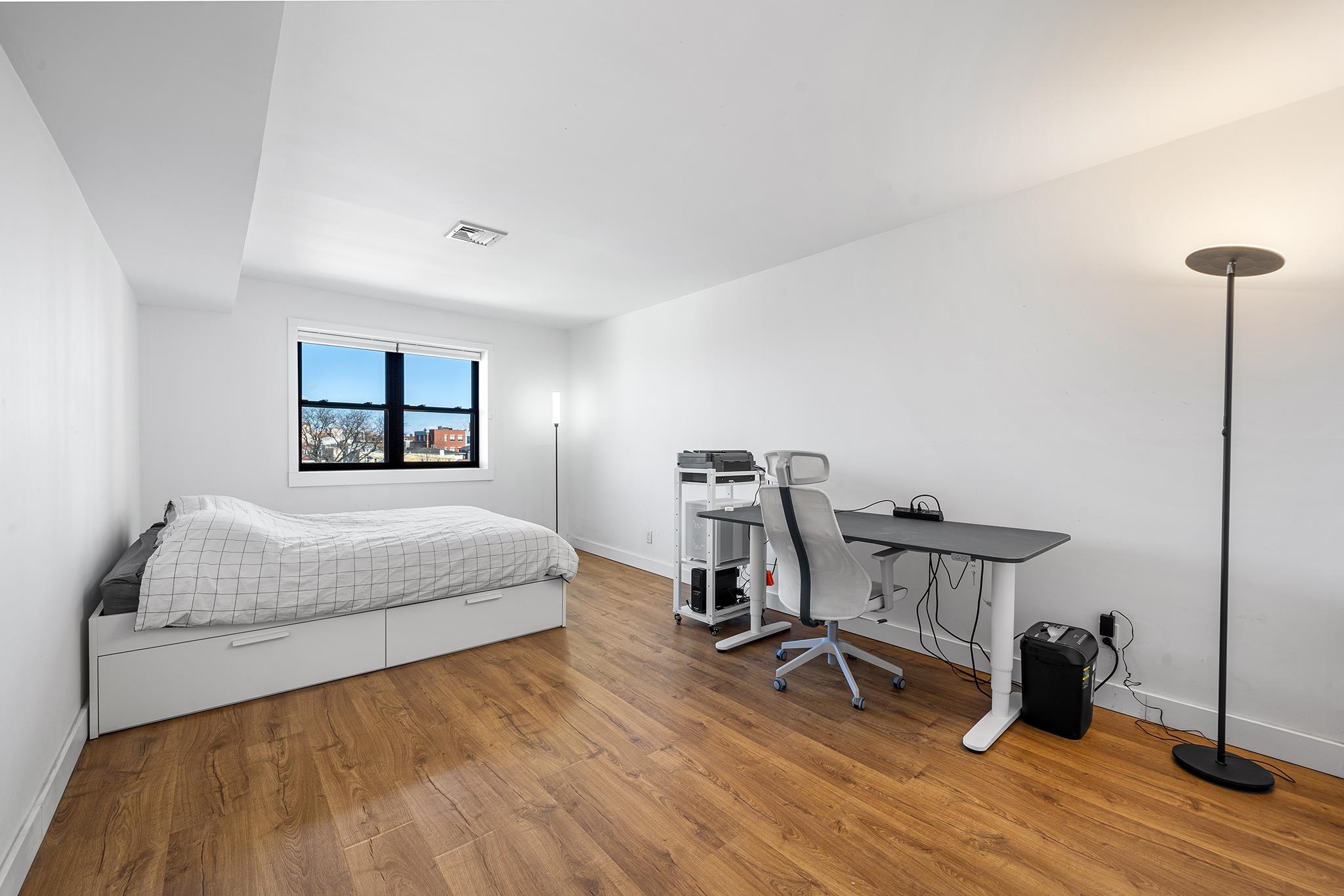 9249 KENNEDY BLVD Unit: 423
