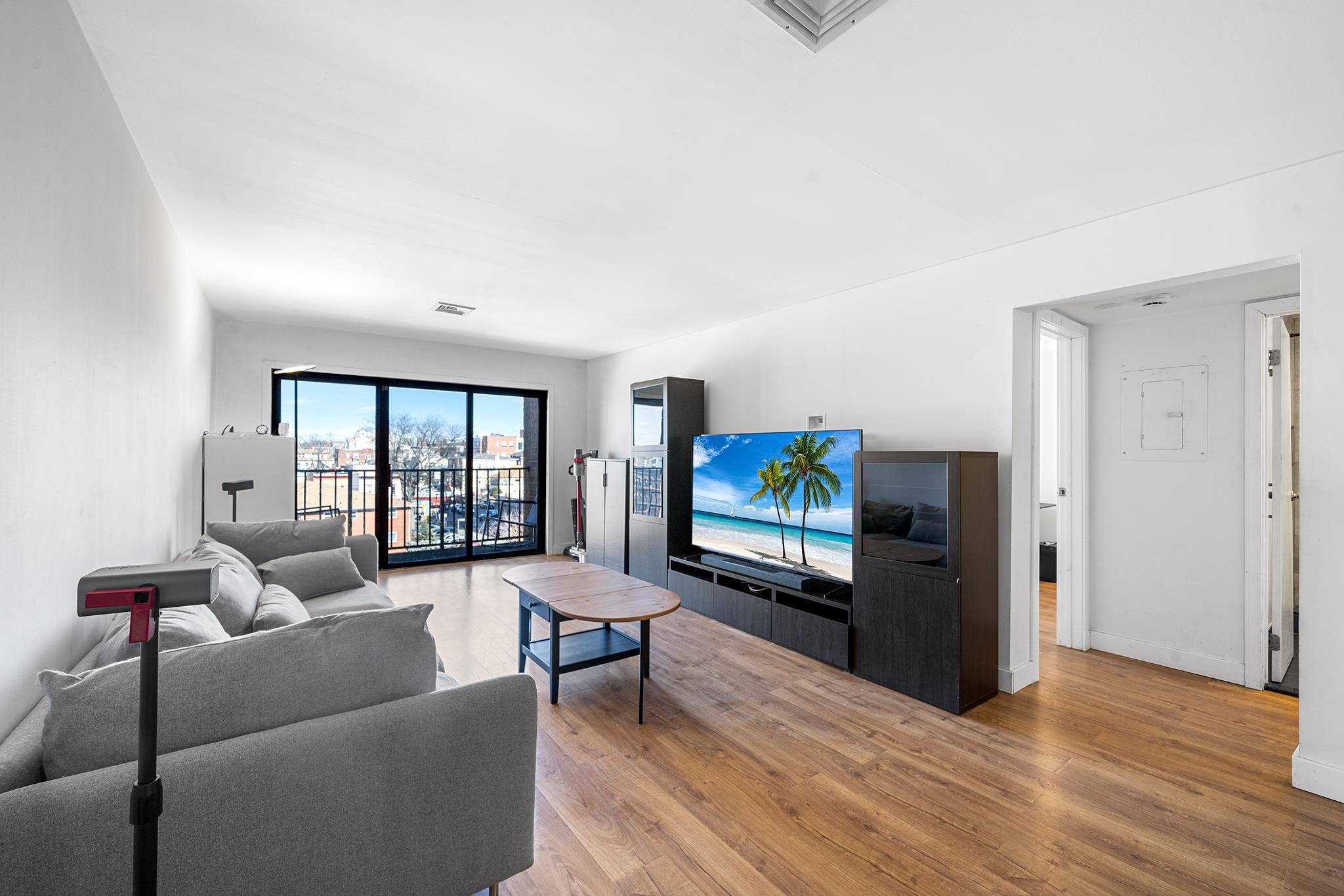 9249 KENNEDY BLVD Unit: 423