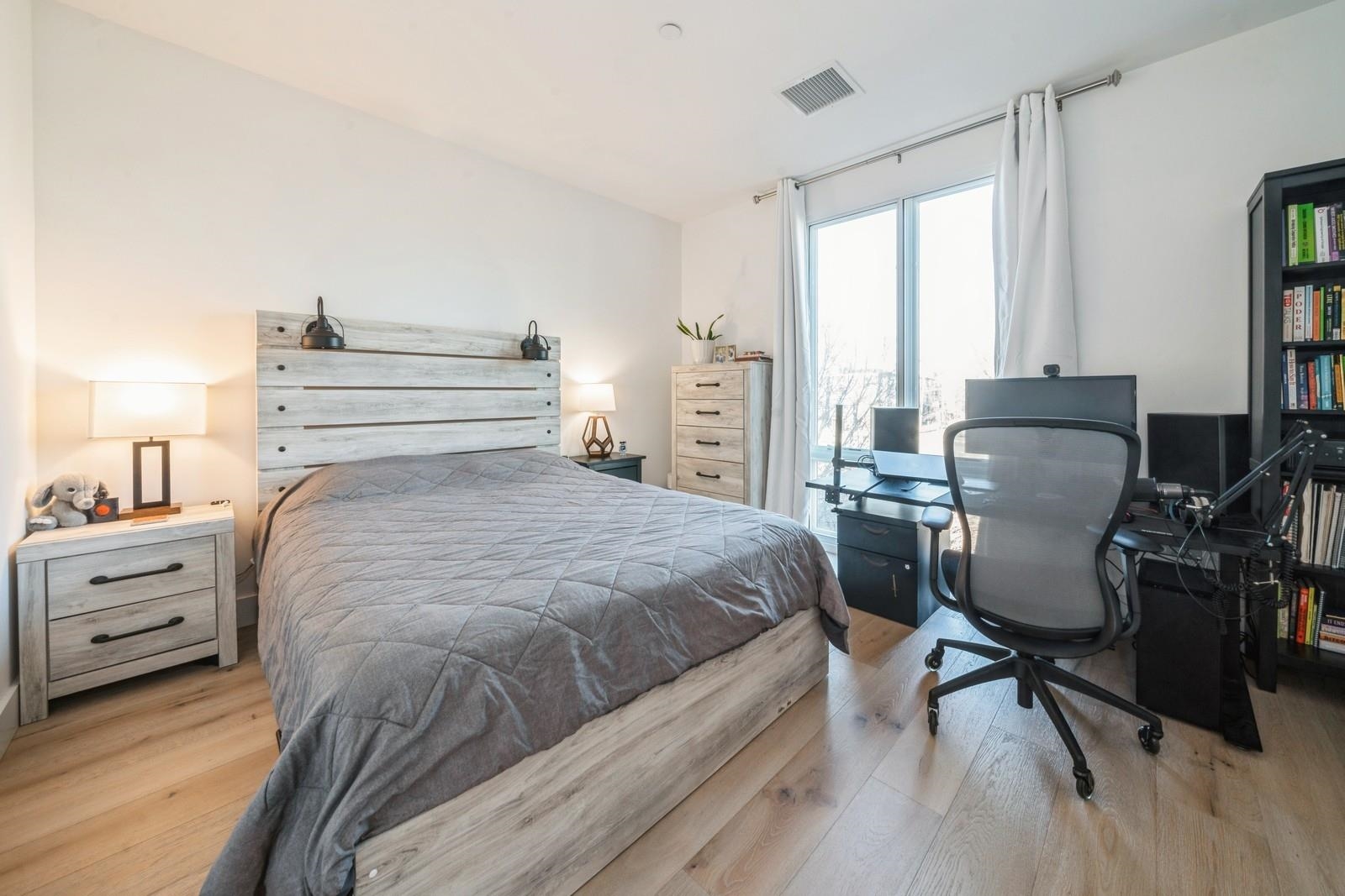 348 BALDWIN AVE Unit: 306