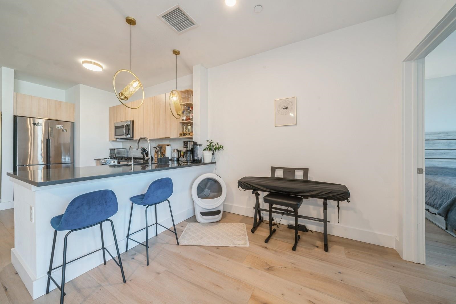 348 BALDWIN AVE Unit: 306