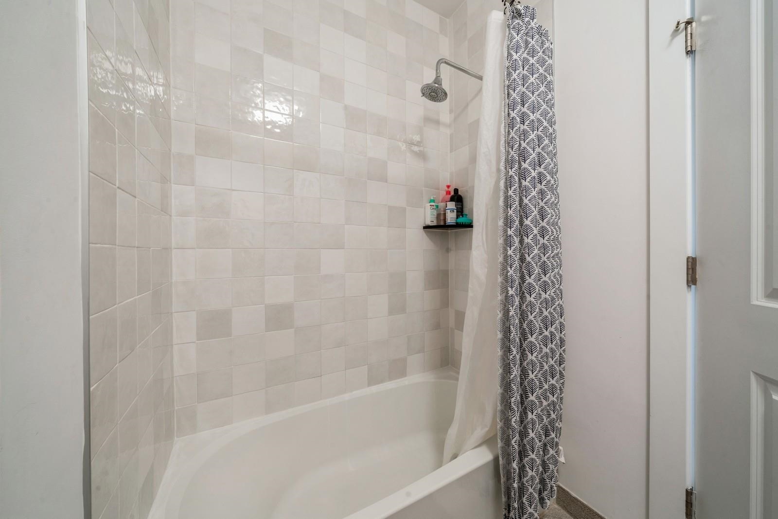 348 BALDWIN AVE Unit: 306