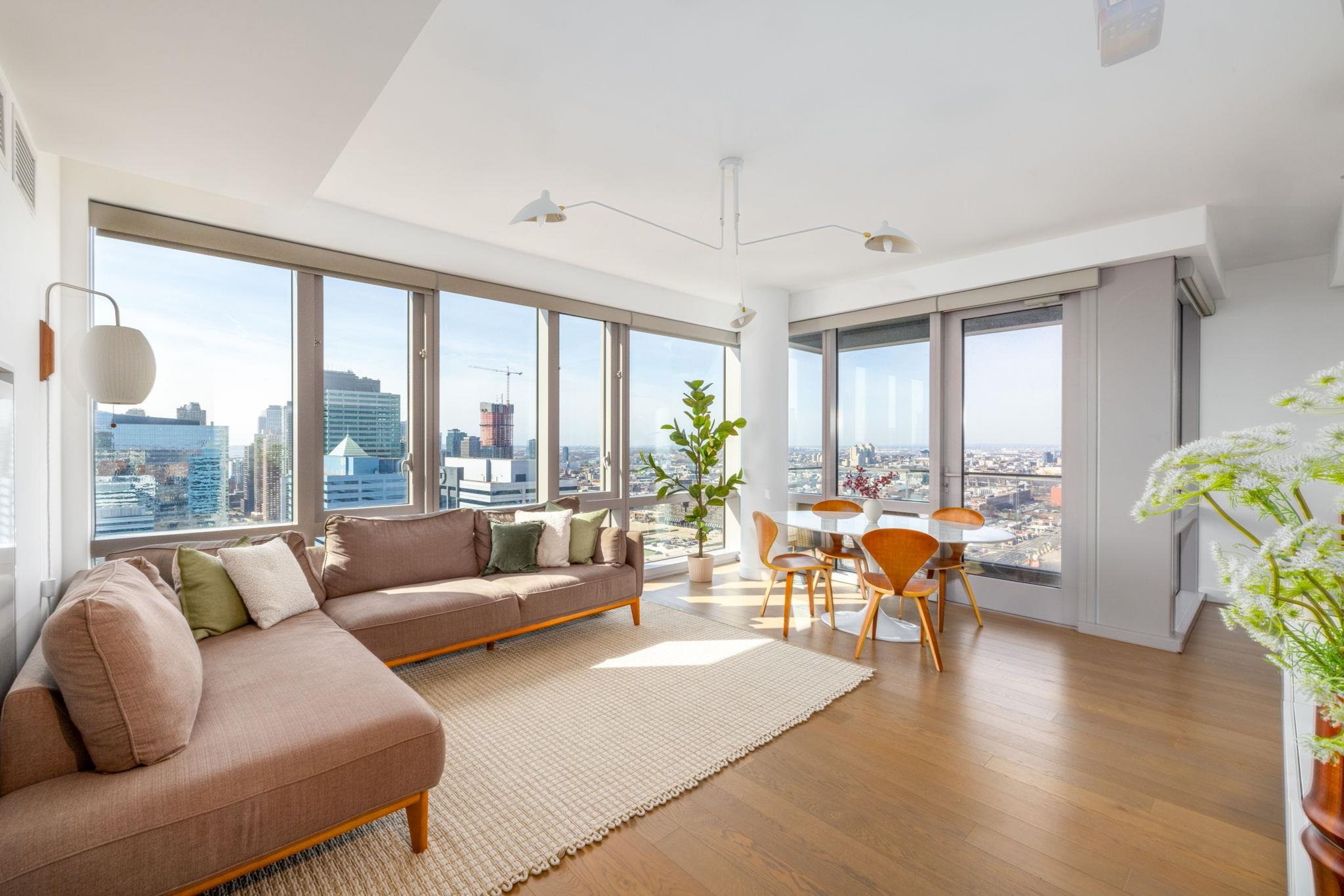 75 PARK LANE SOUTH Unit: 3507