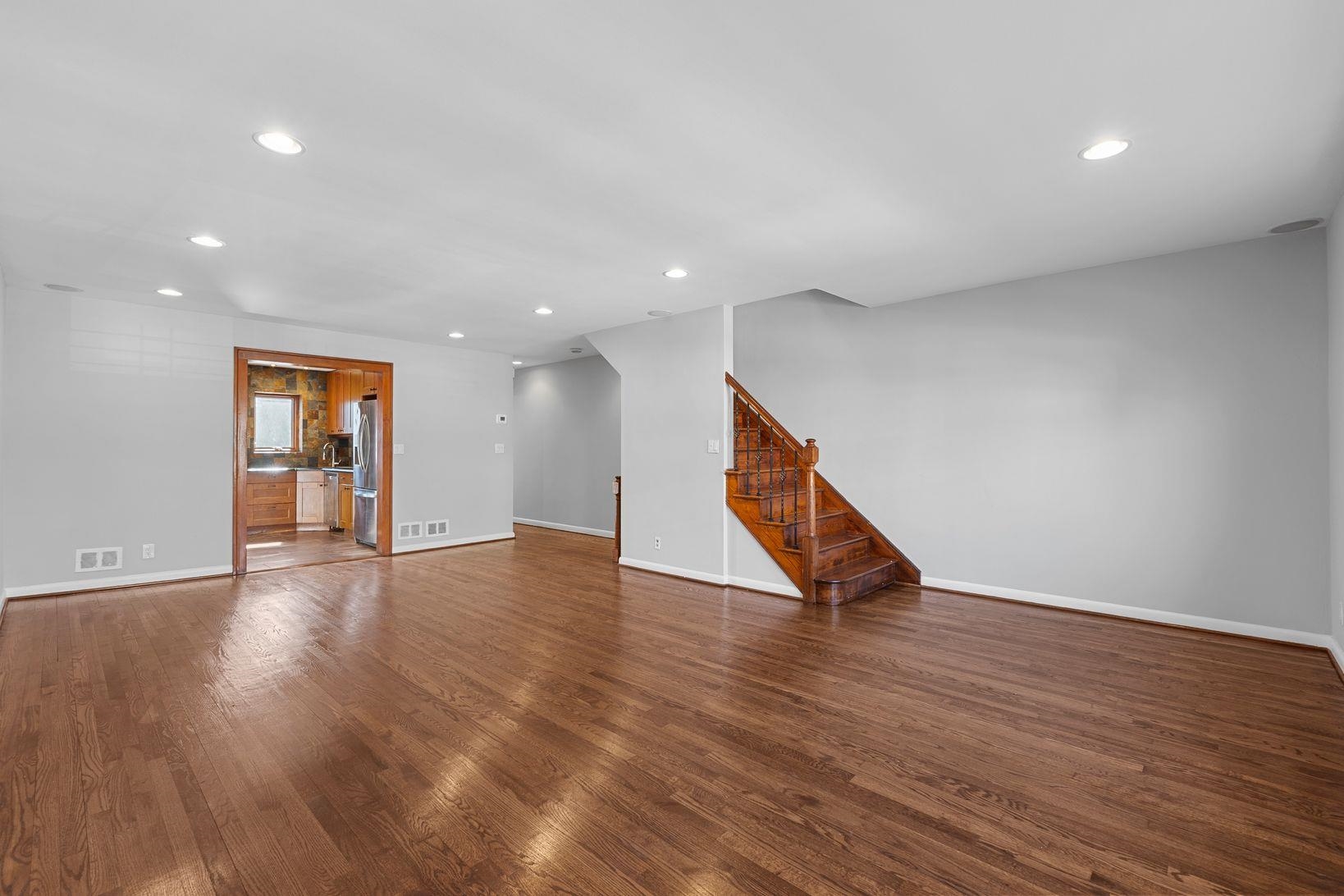 86 PALISADE AVE Unit: Apt 2