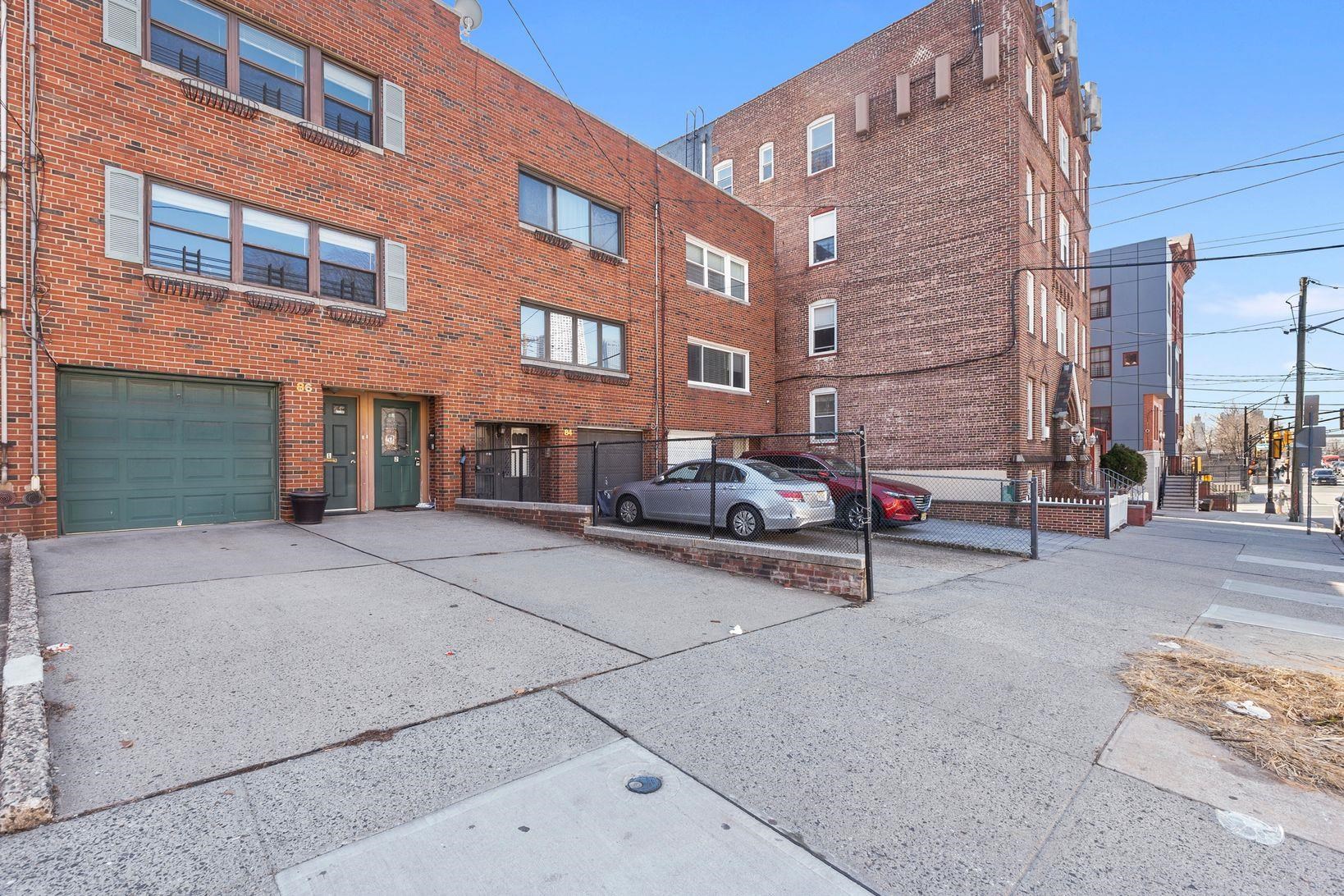 86 PALISADE AVE Unit: Apt 2