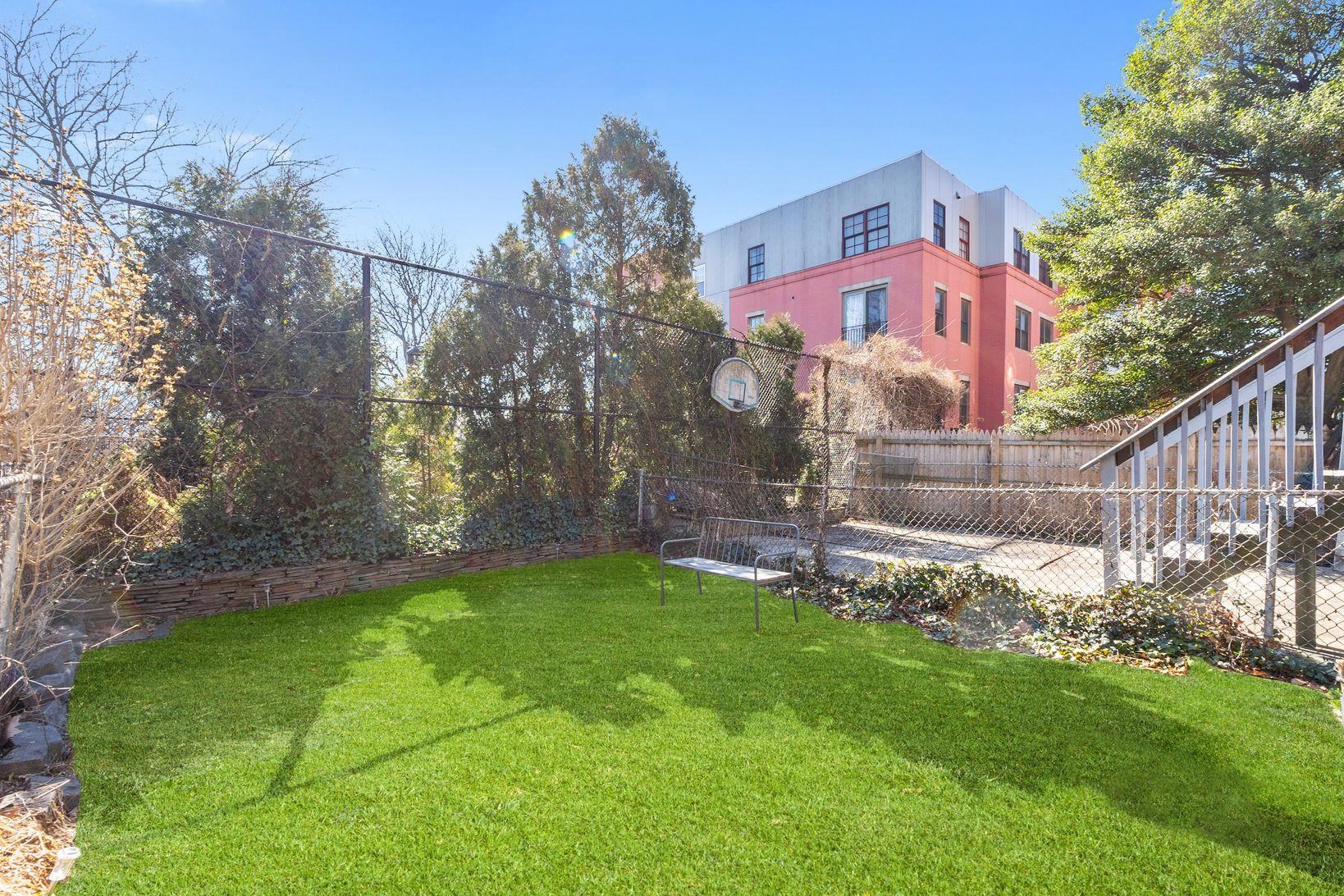 86 PALISADE AVE Unit: Apt 2