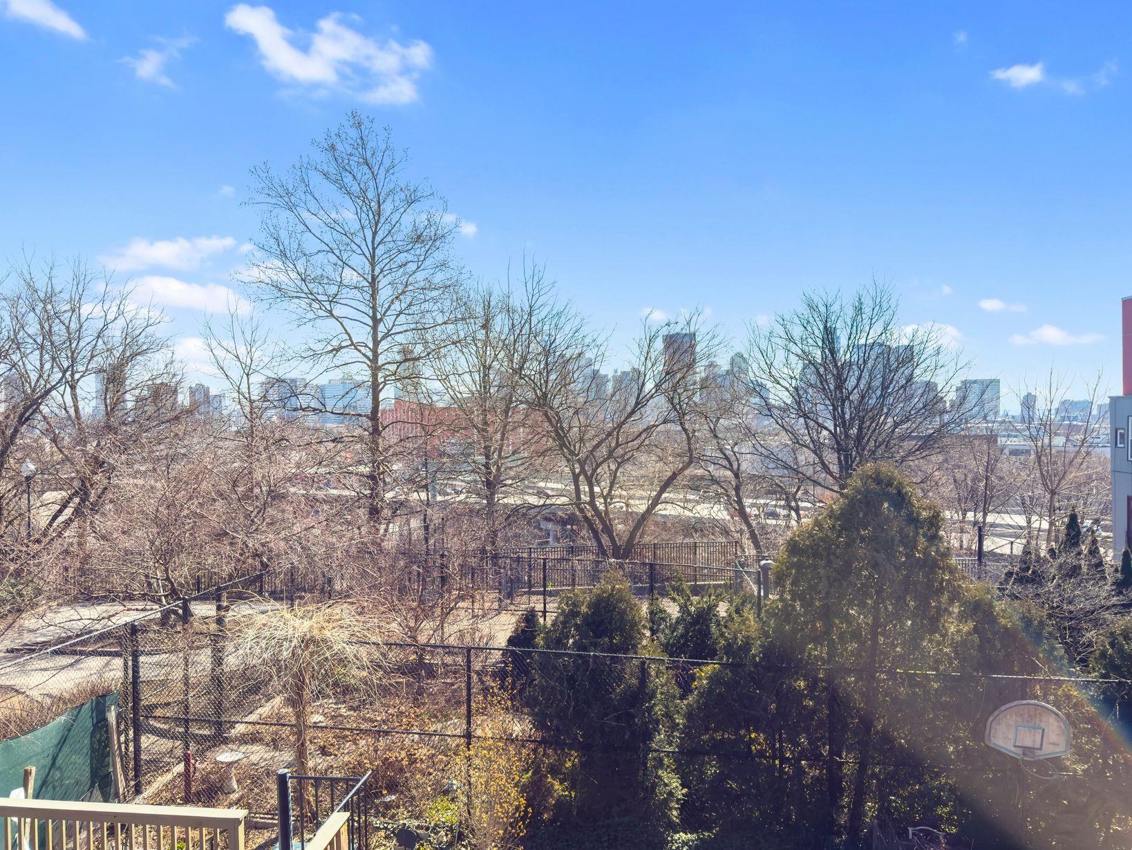 86 PALISADE AVE Unit: Apt 2