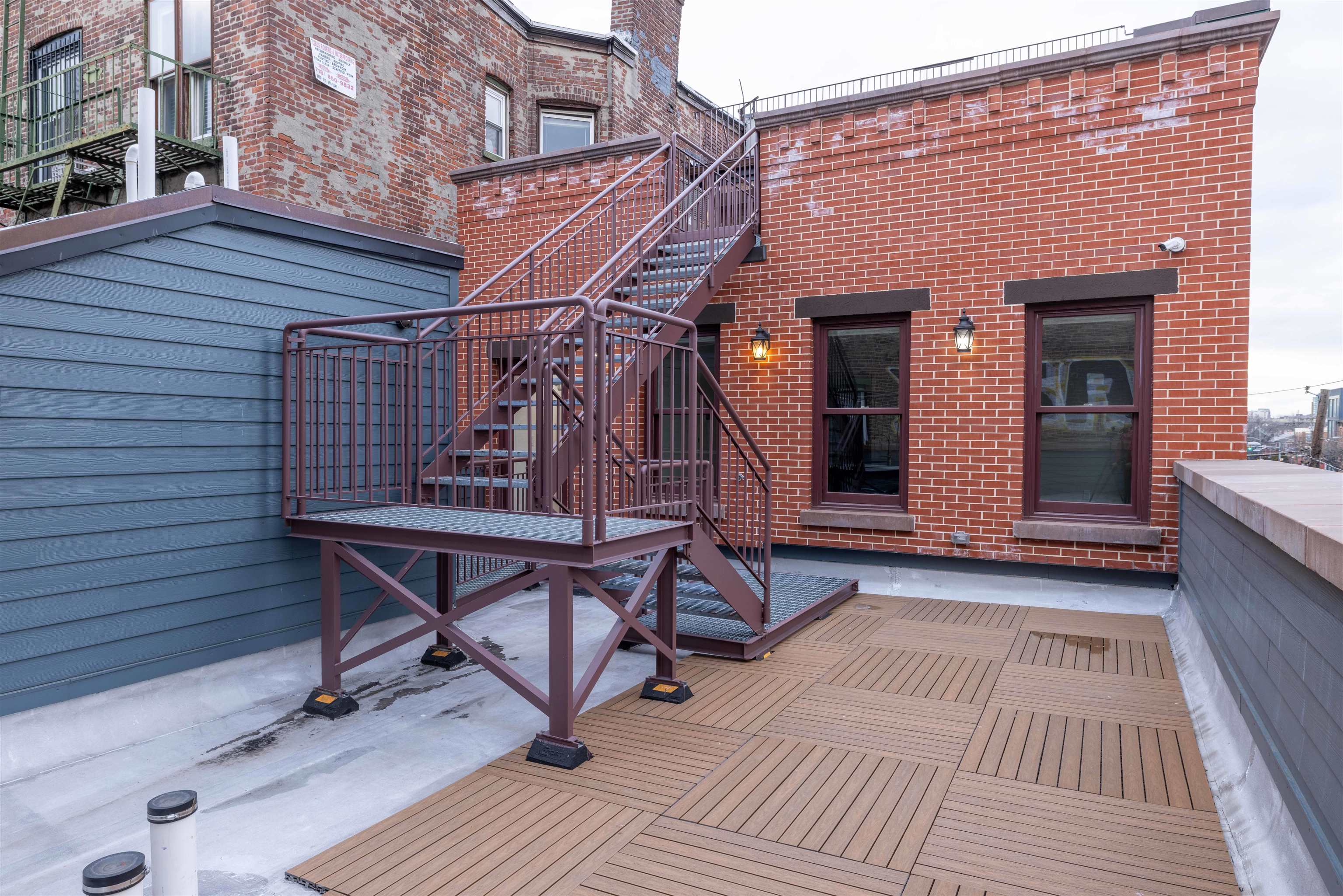 175 CHRISTOPHER COLUMBUS DR Unit: 3A