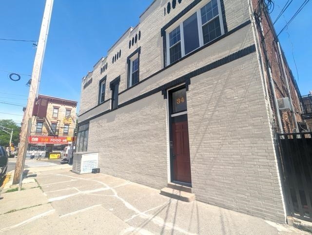 368 PALISADE AVE
