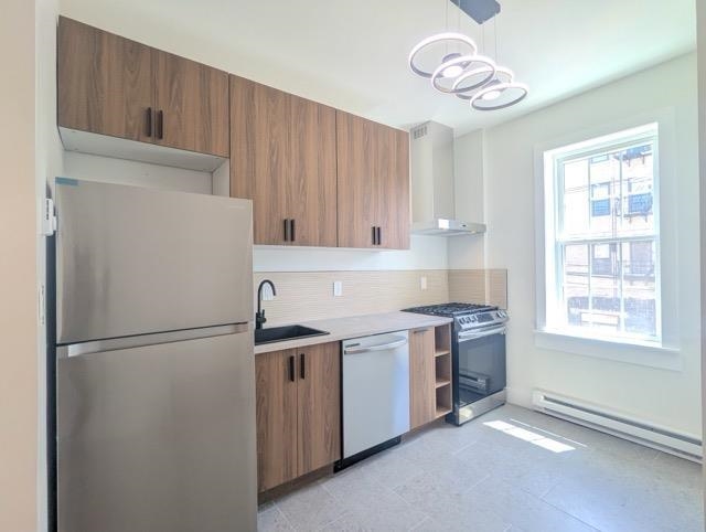 368 PALISADE AVE