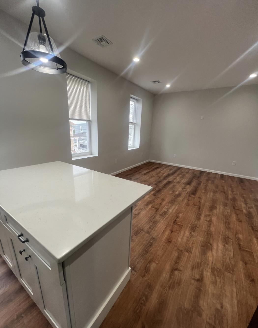 262 MAPLE ST Unit: 2F