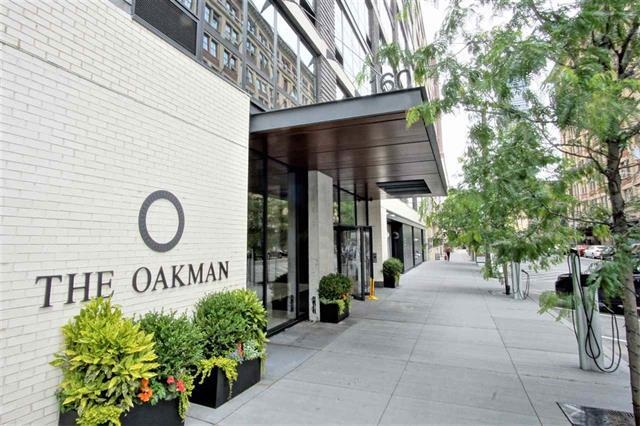 160 1ST ST Unit: 302