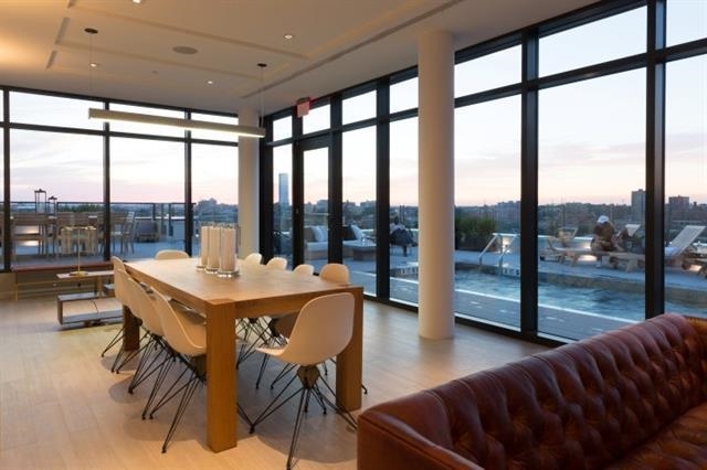 160 1ST ST Unit: 302