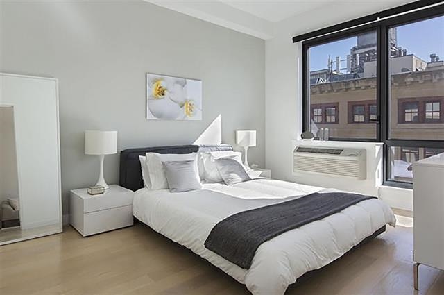 160 1ST ST Unit: 302