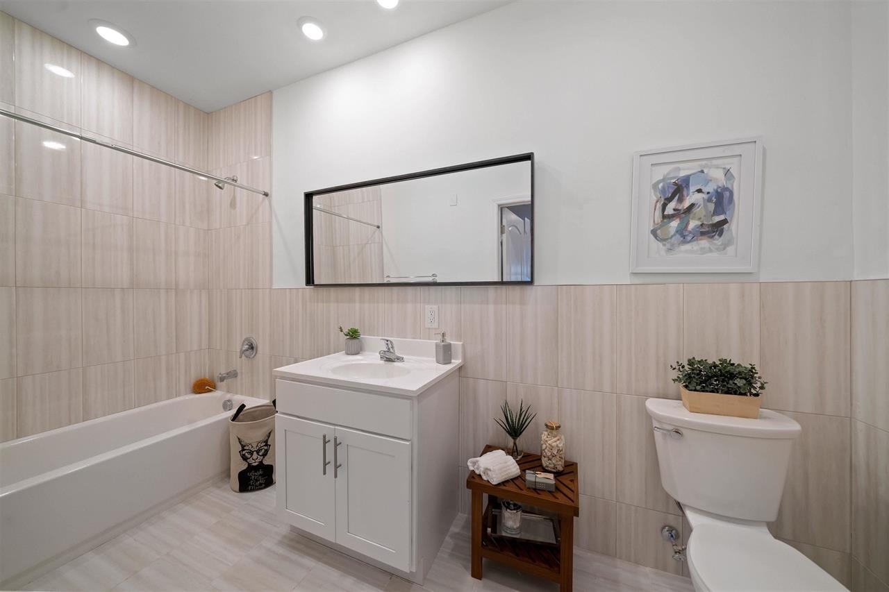 60A COTTAGE ST Unit: #2A