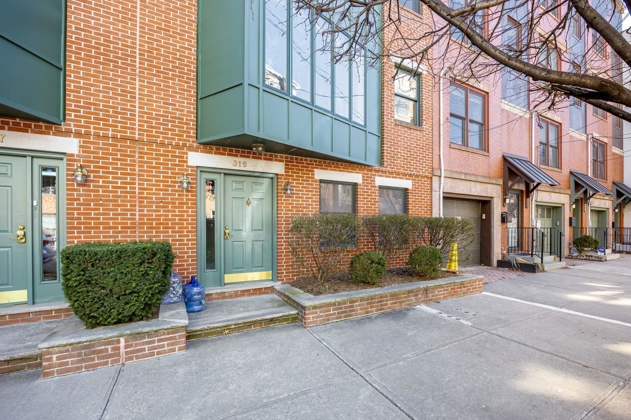 319 1ST ST Unit: 108