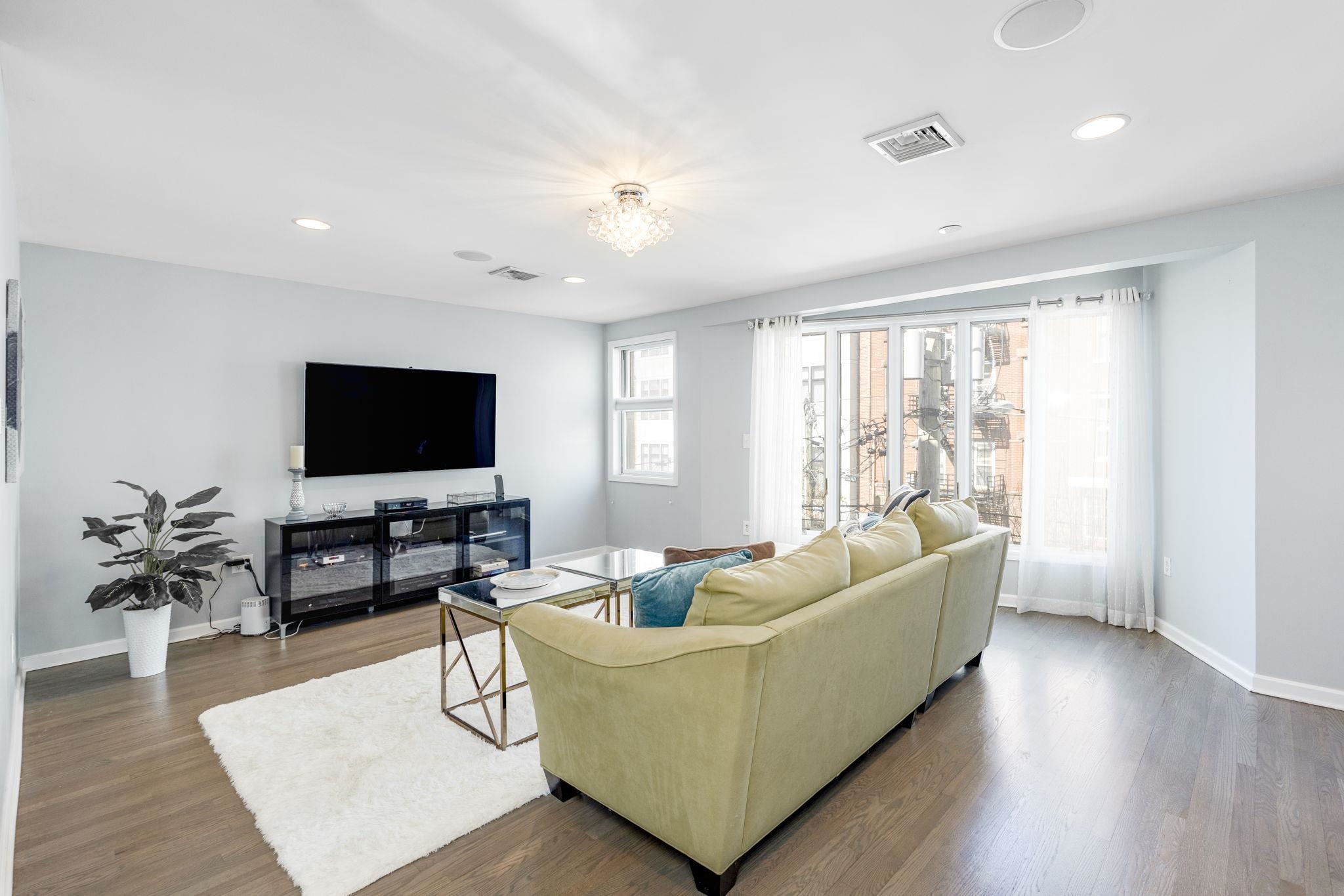 319 1ST ST Unit: 108