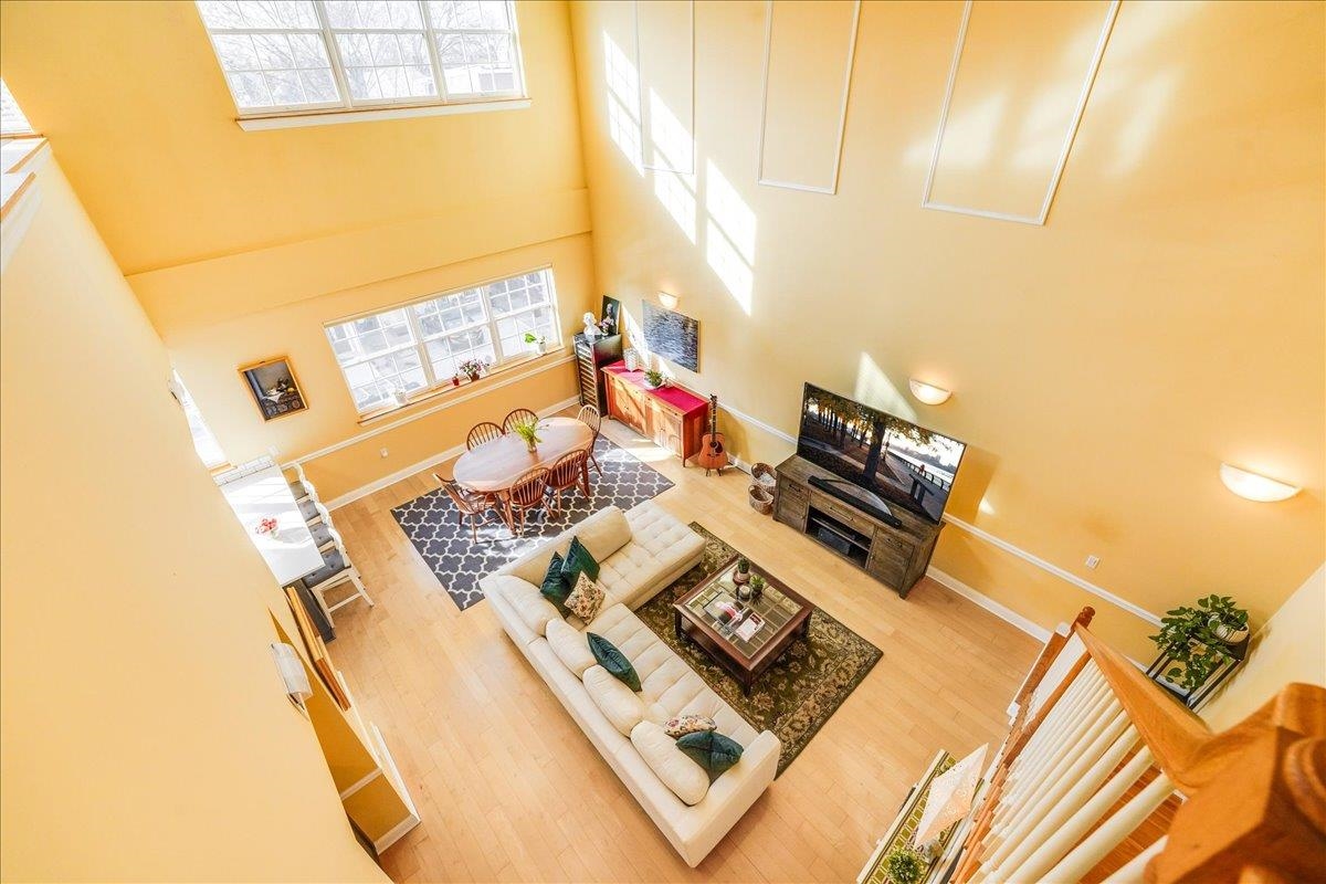 769 MONTGOMERY ST Unit: 215
