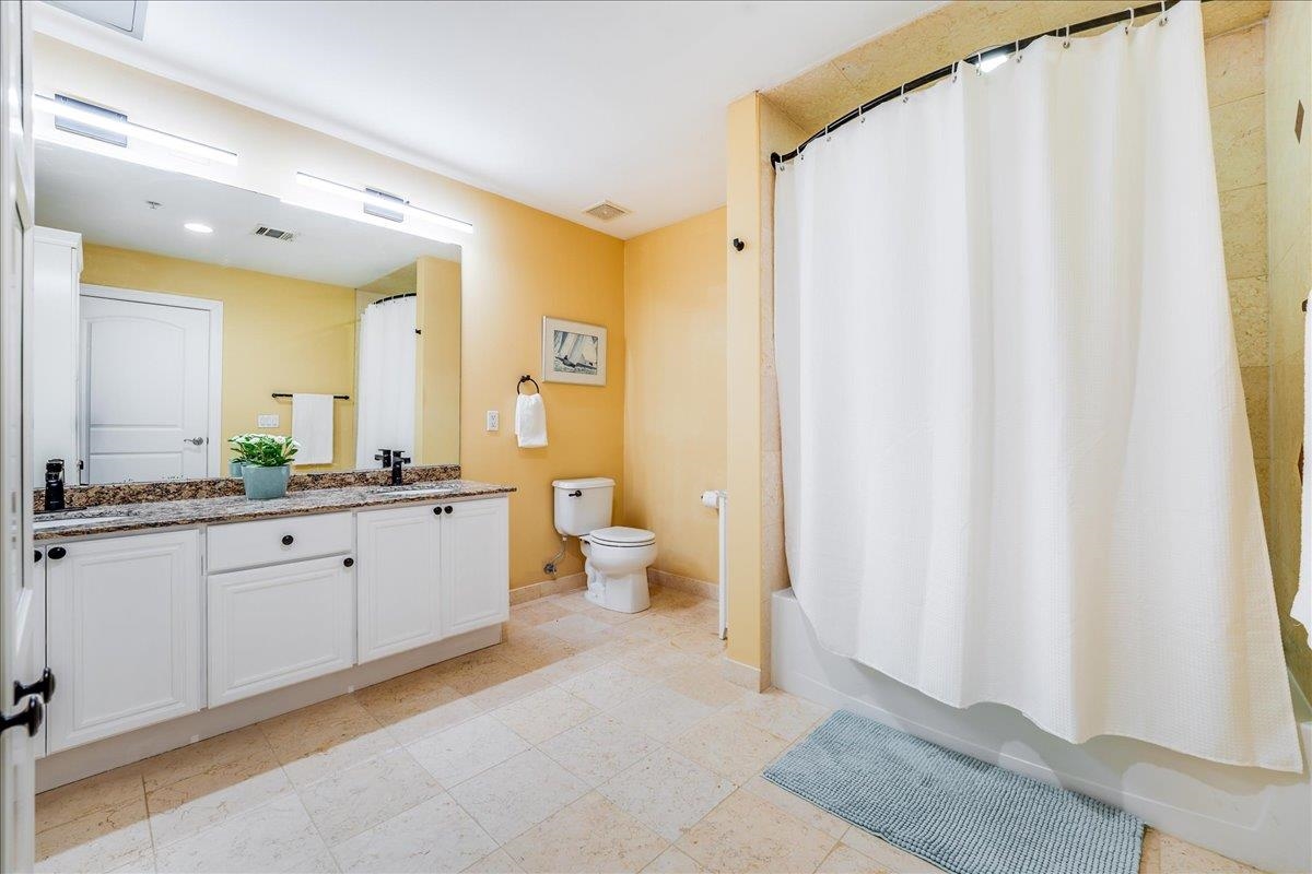 769 MONTGOMERY ST Unit: 215
