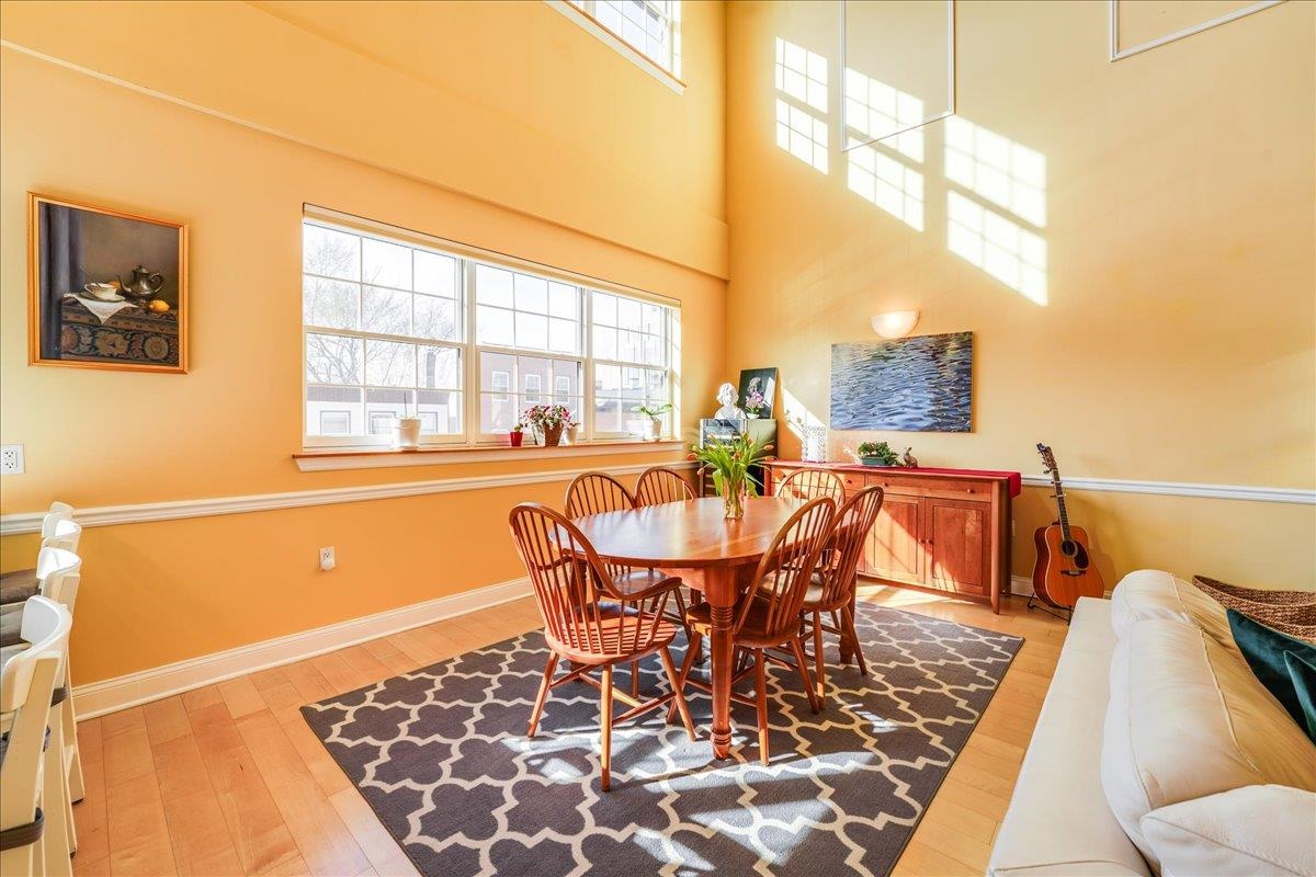 769 MONTGOMERY ST Unit: 215