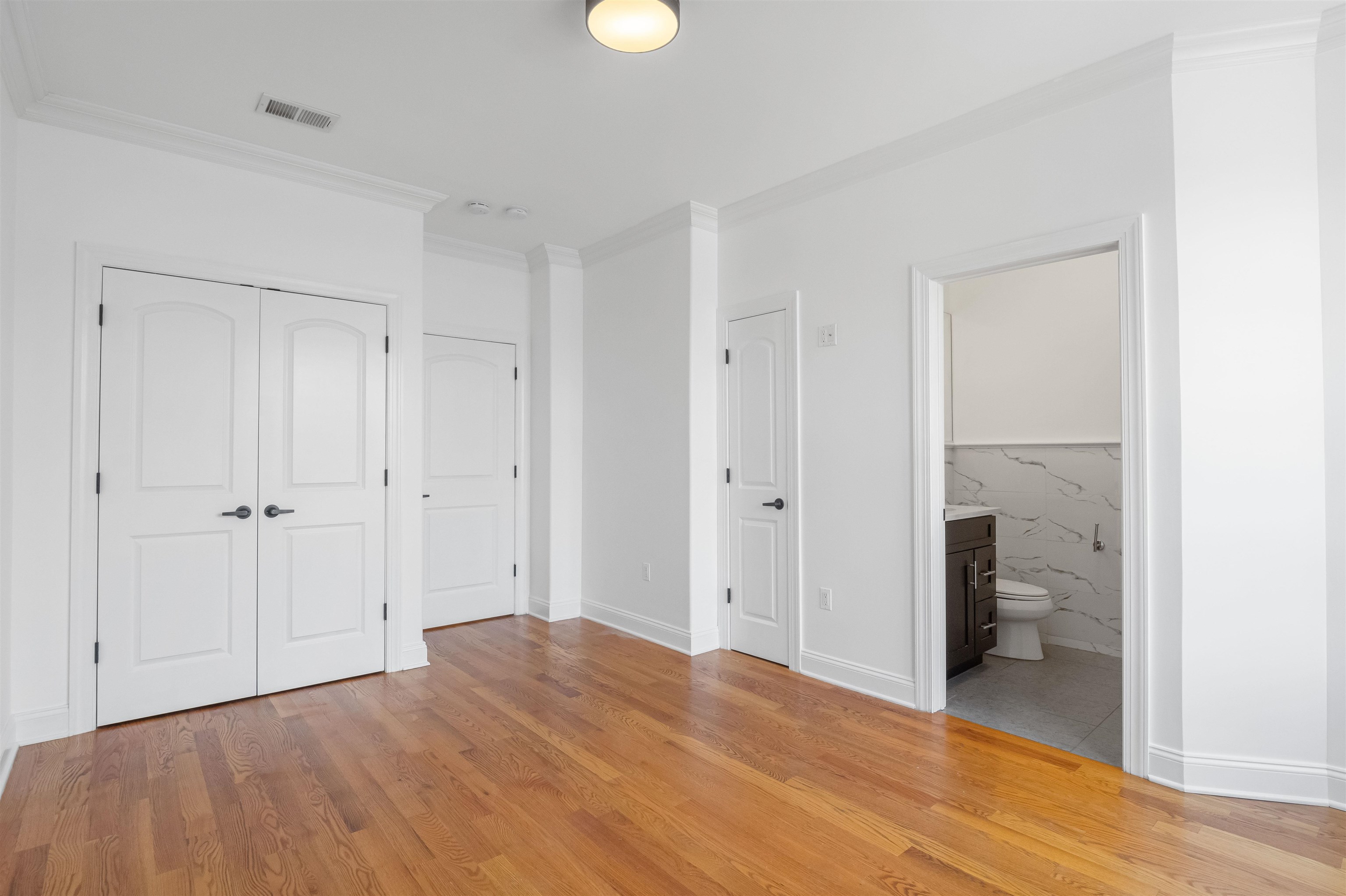 101 LEONARD ST Unit: Floor 2