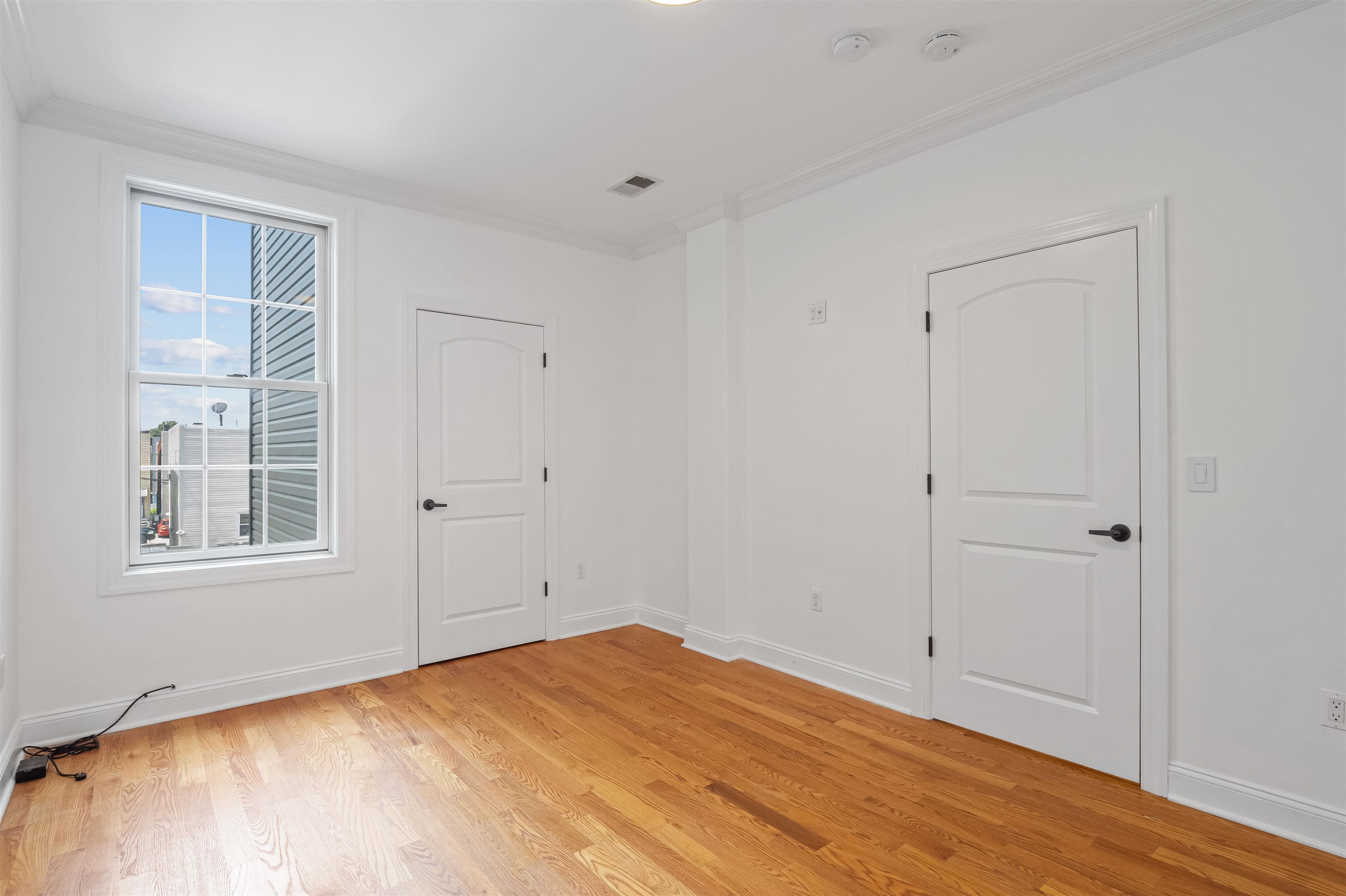 101 LEONARD ST Unit: Floor 2