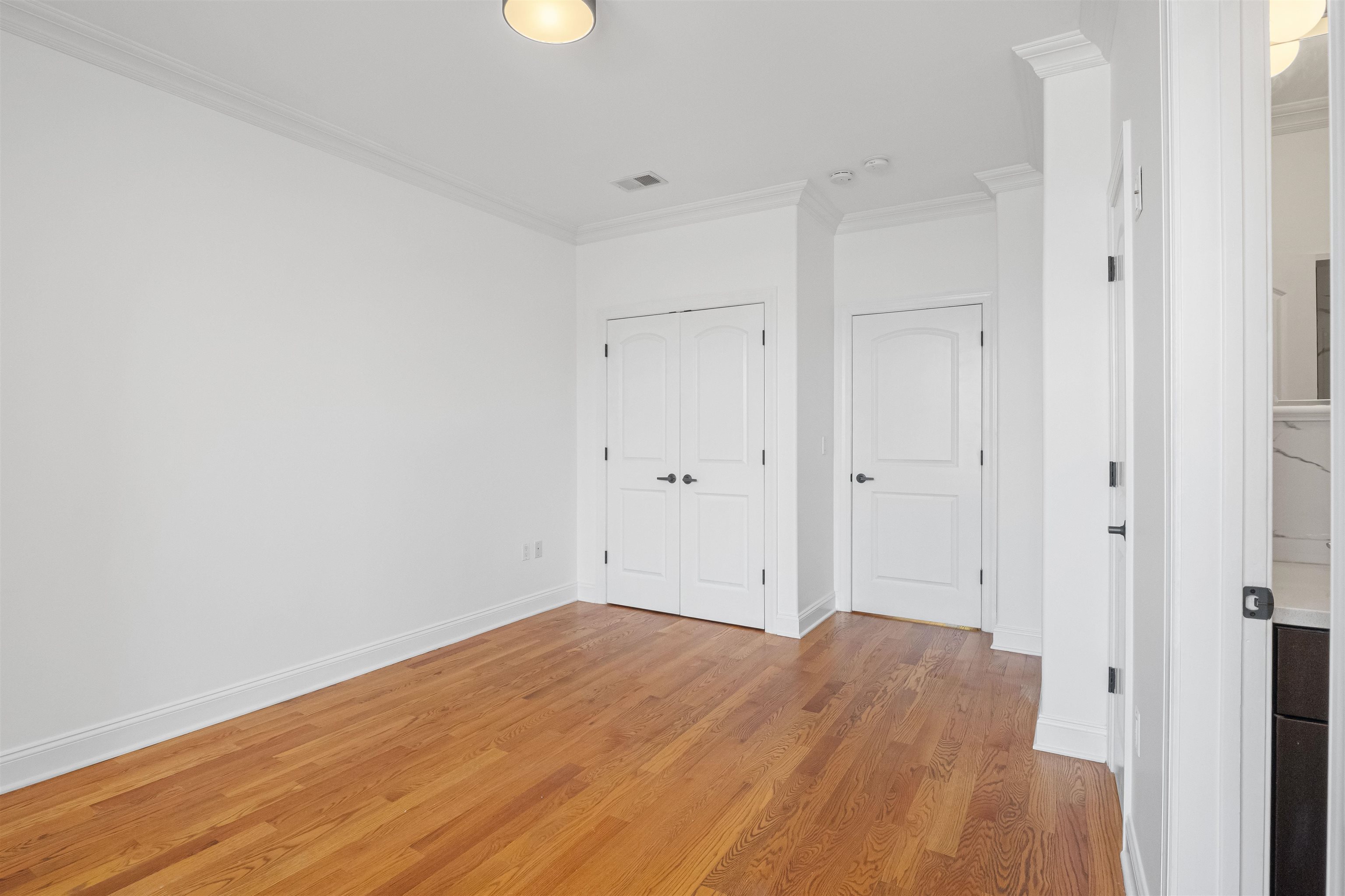 101 LEONARD ST Unit: Floor 2