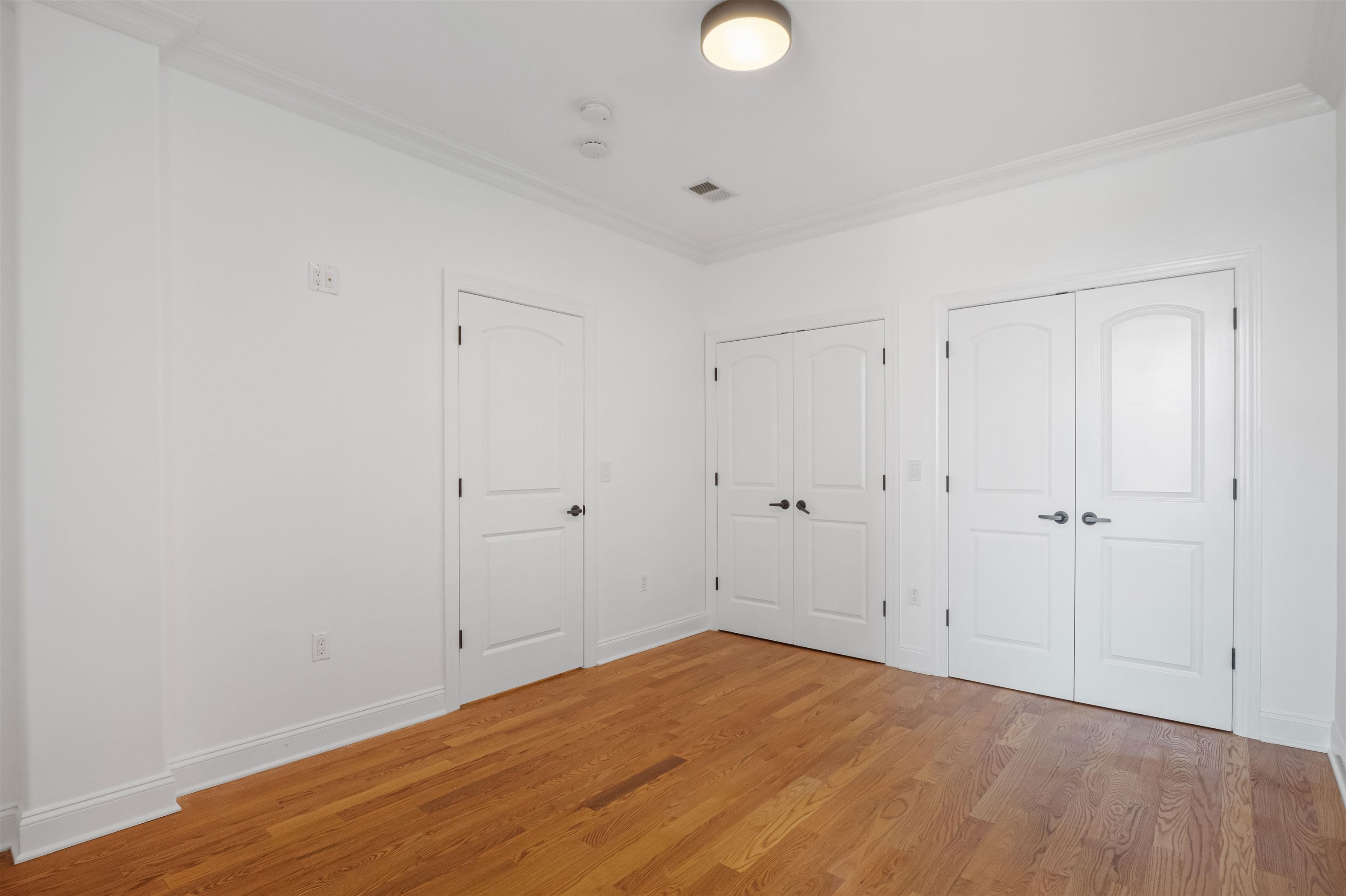 101 LEONARD ST Unit: Floor 2