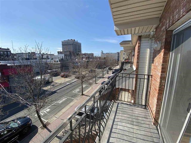 710 23RD ST Unit: 3