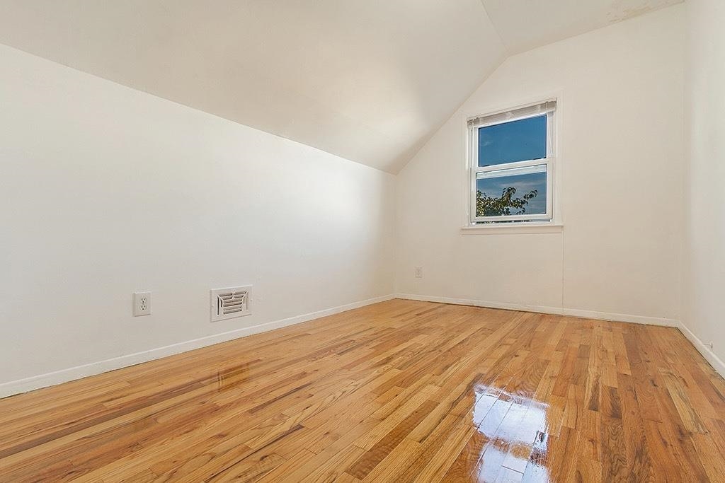 2 PINECREST RD