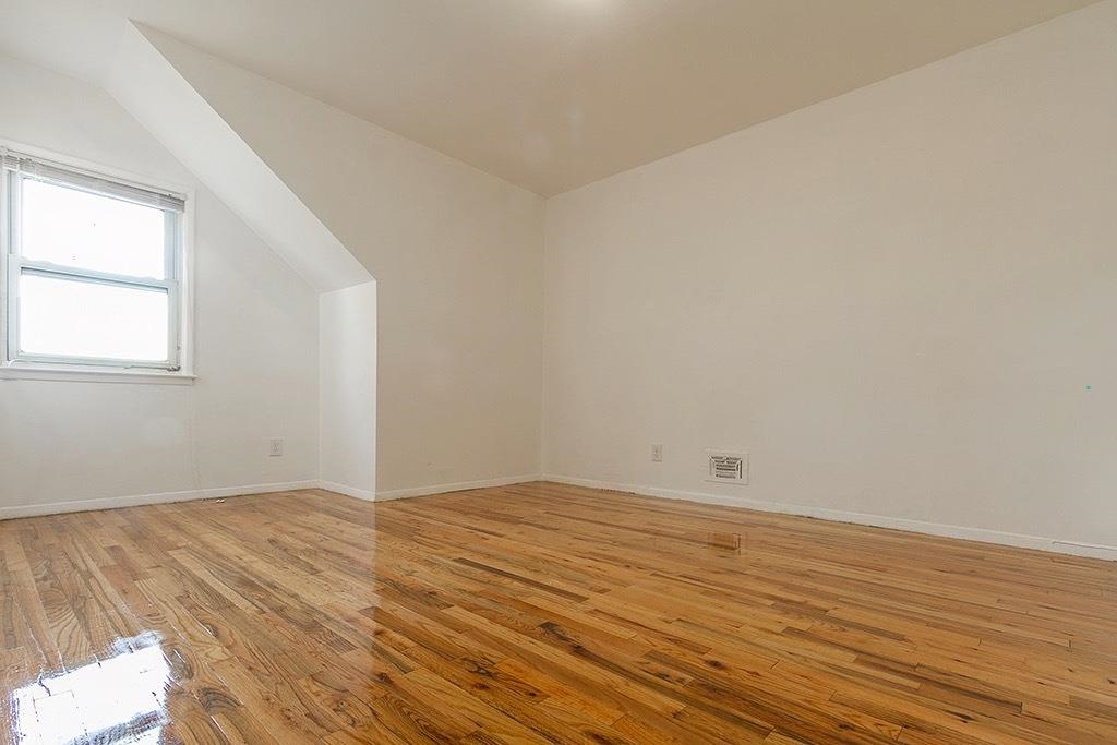 2 PINECREST RD