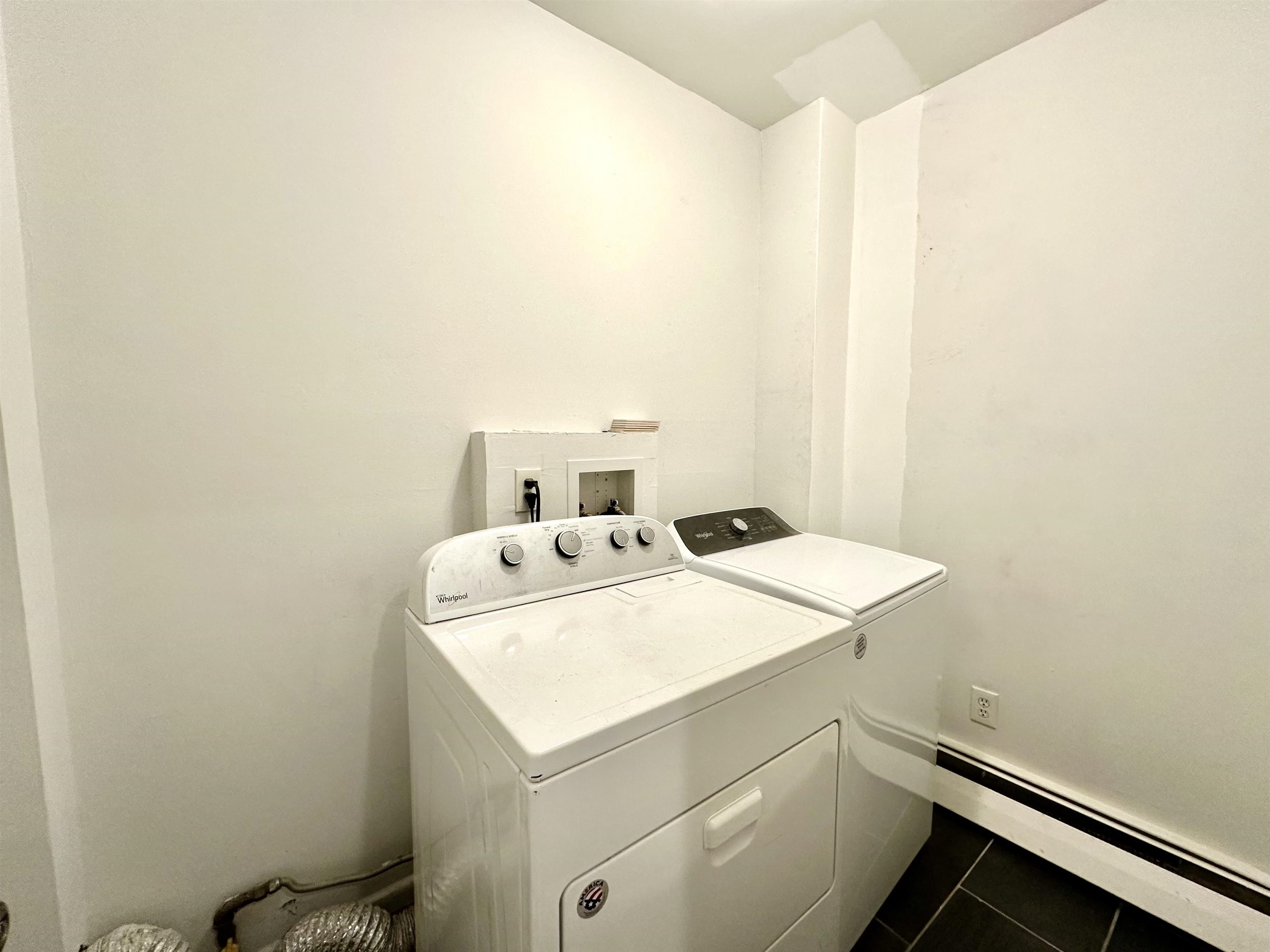 86 GRIFFITH ST Unit: 1