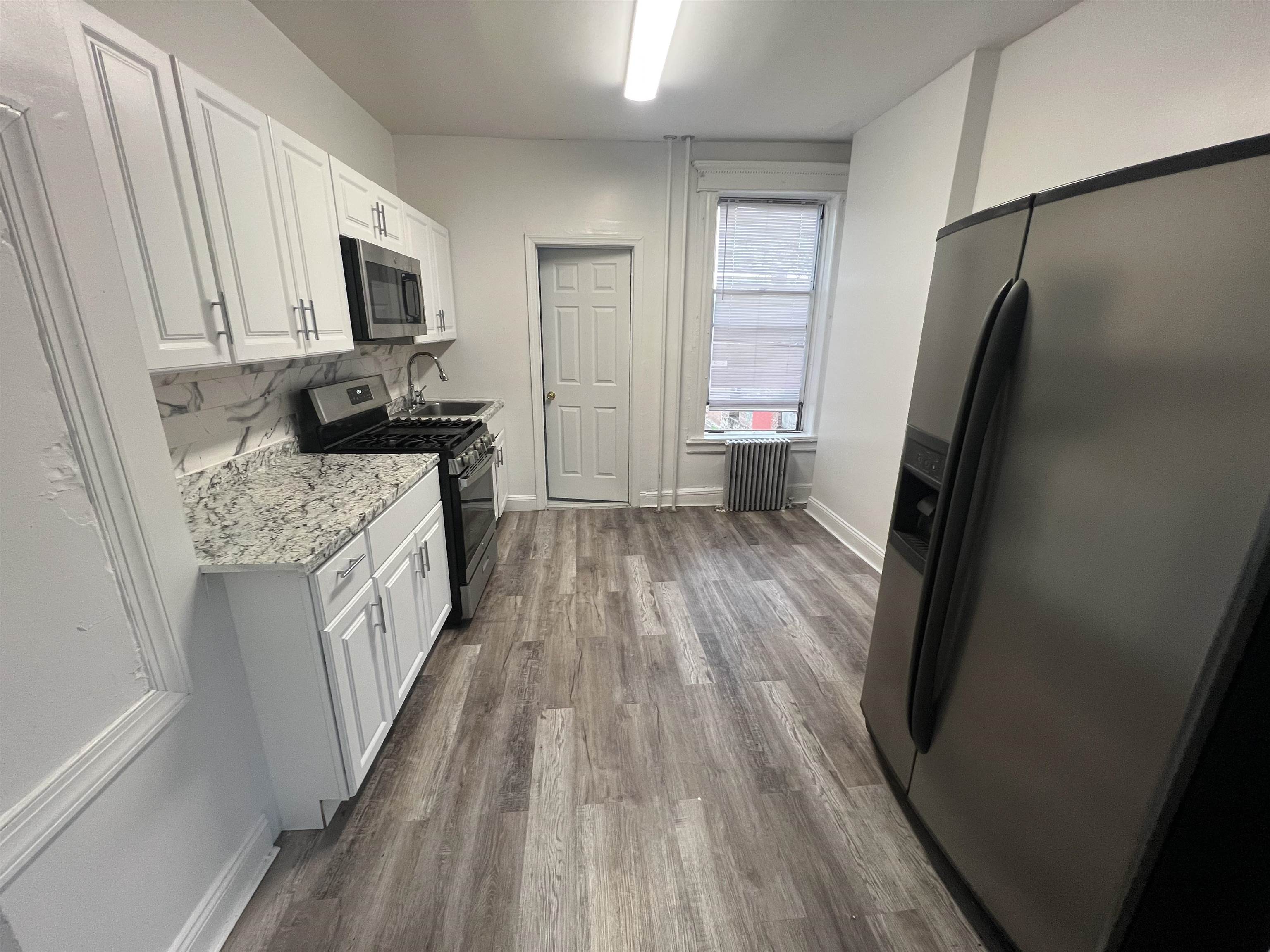 818 27TH ST Unit: 3