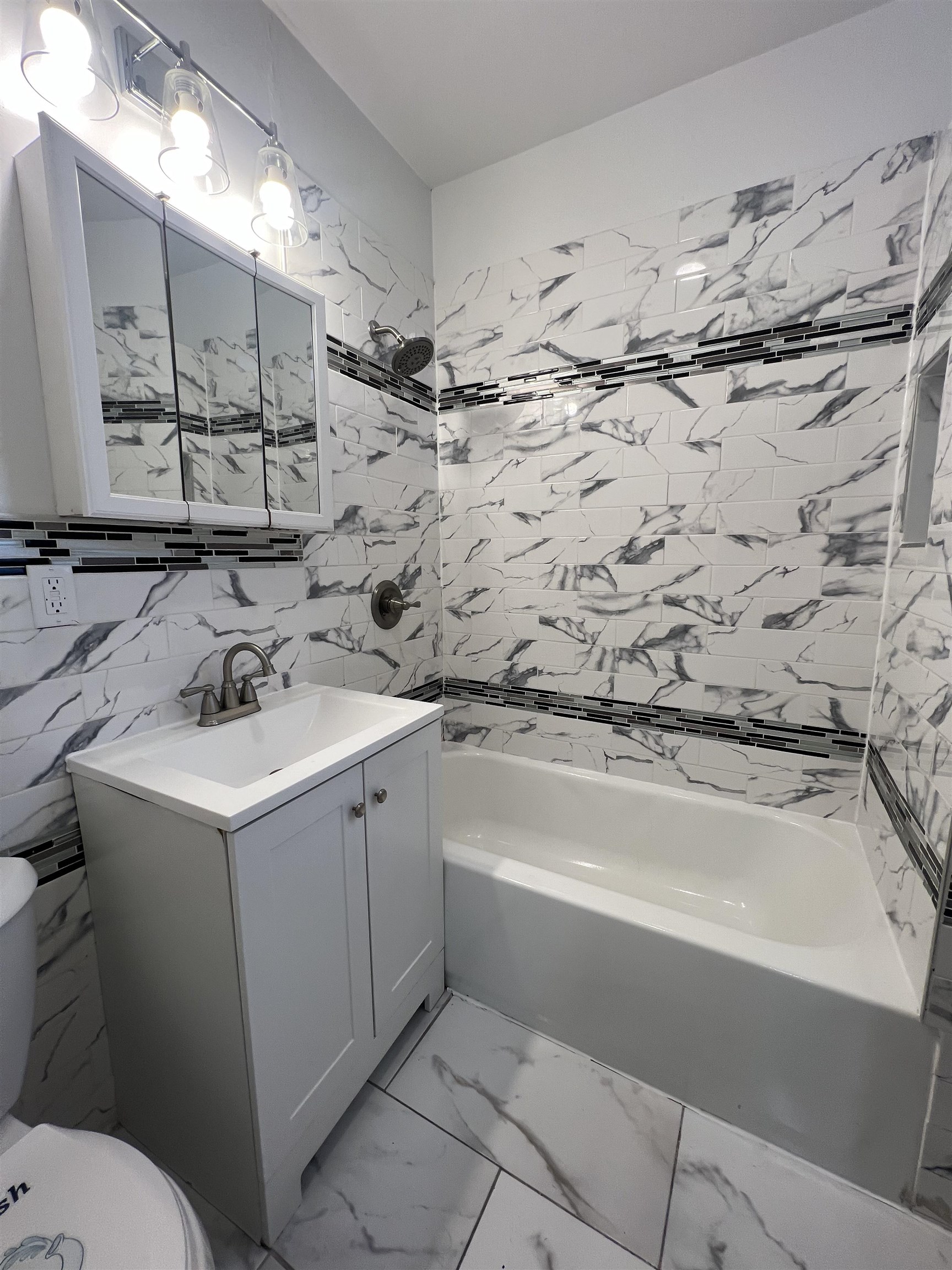 818 27TH ST Unit: 3