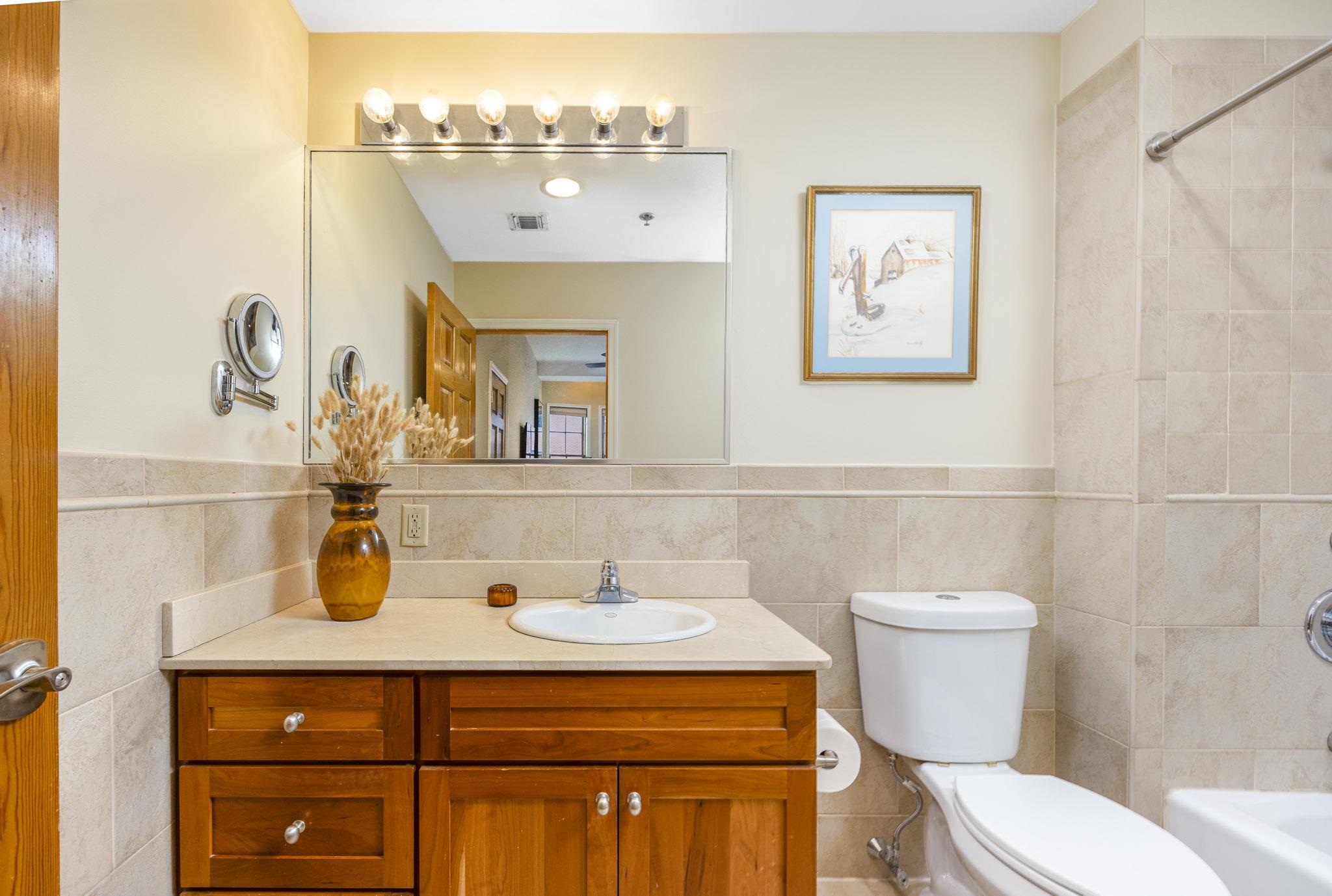 405 JEFFERSON ST Unit: 2